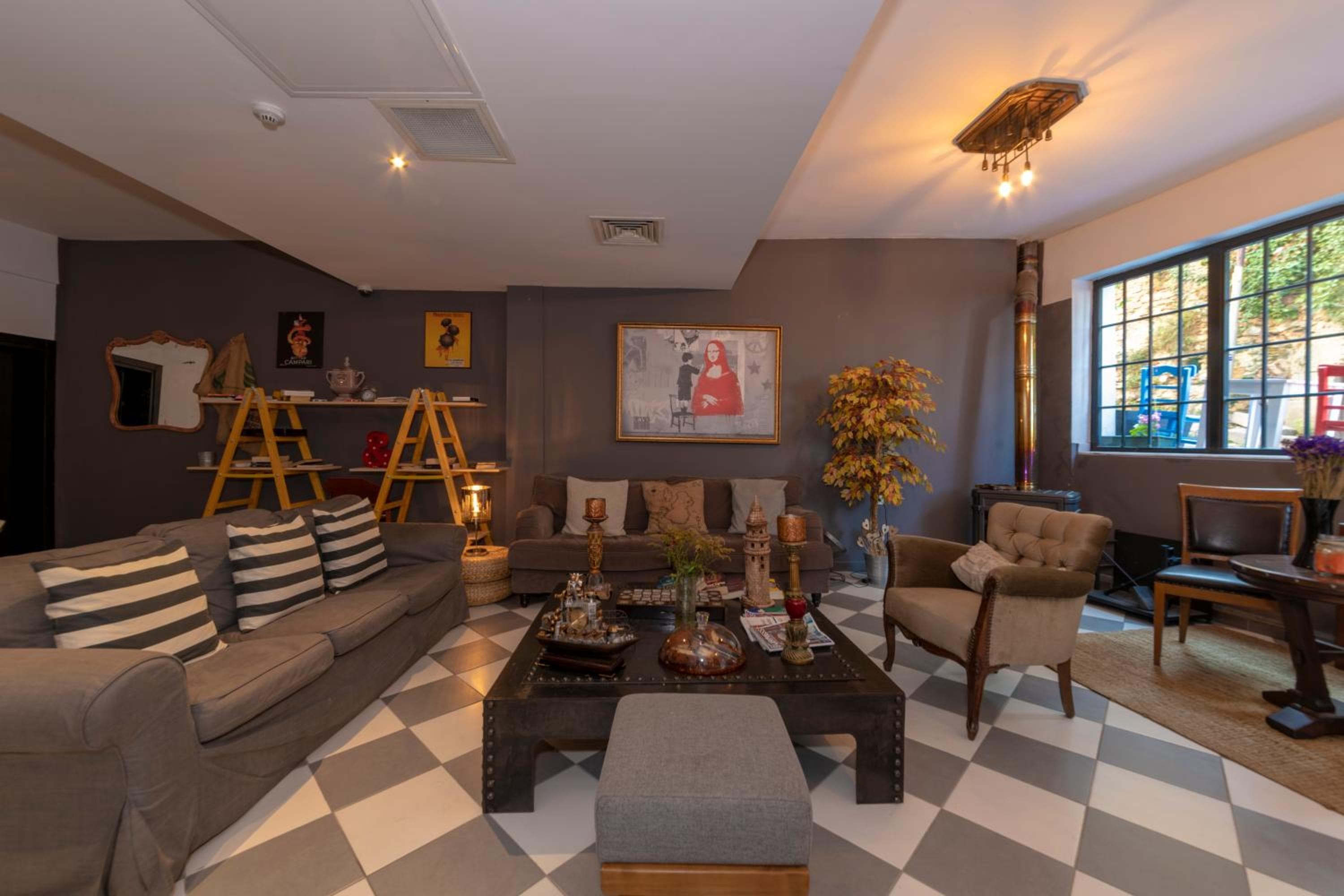 lounge