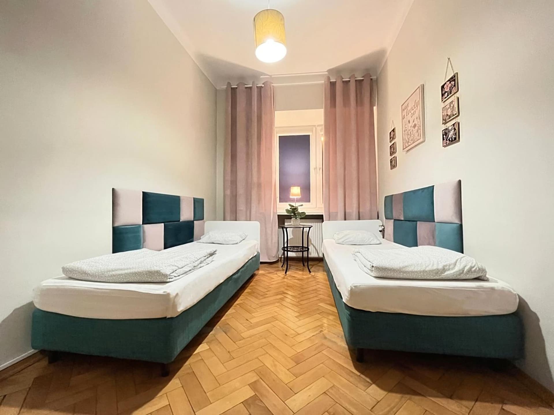 Hostel Helvetia - Private Rooms in City Center