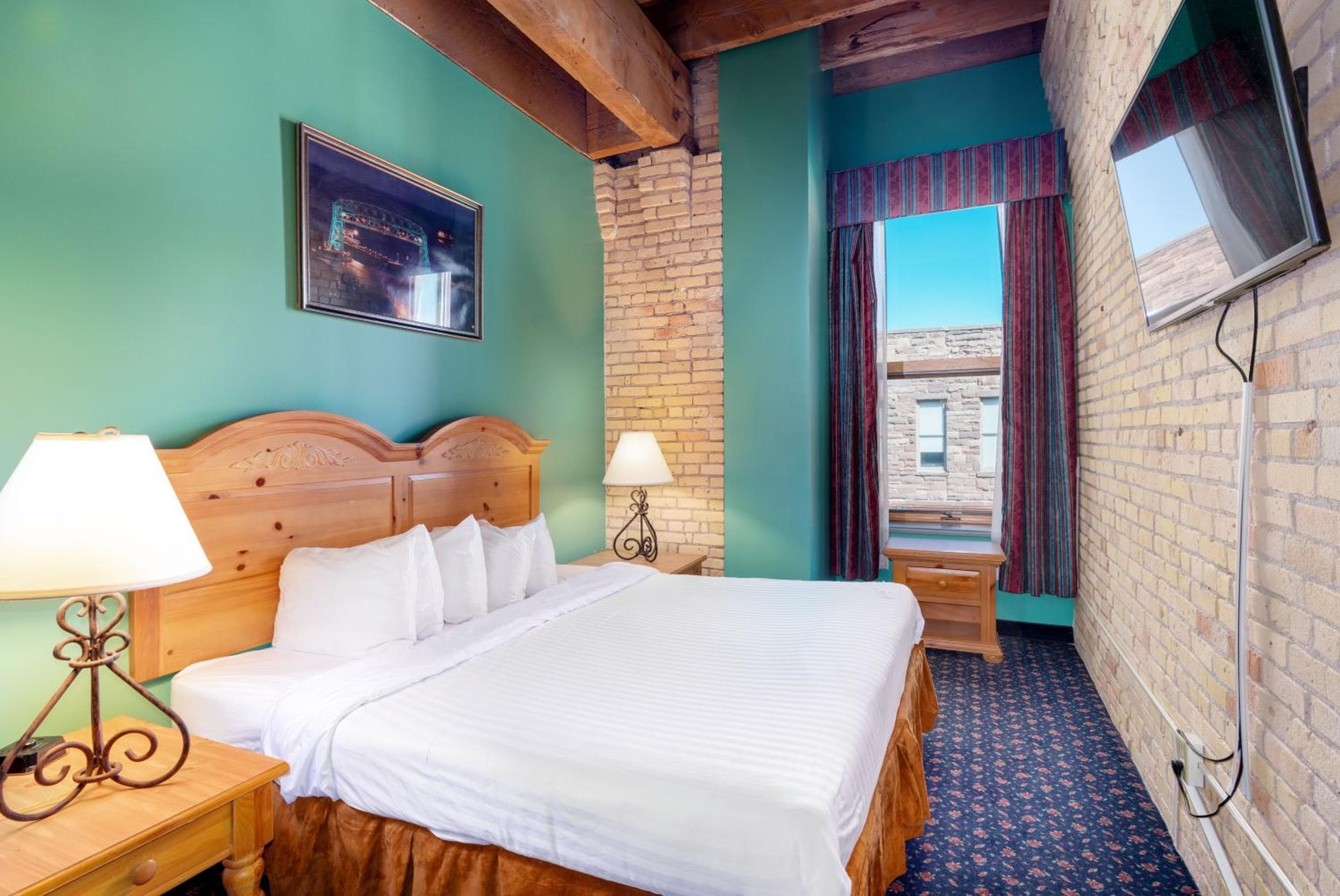 The Suites Hotel at Waterfront Plaza