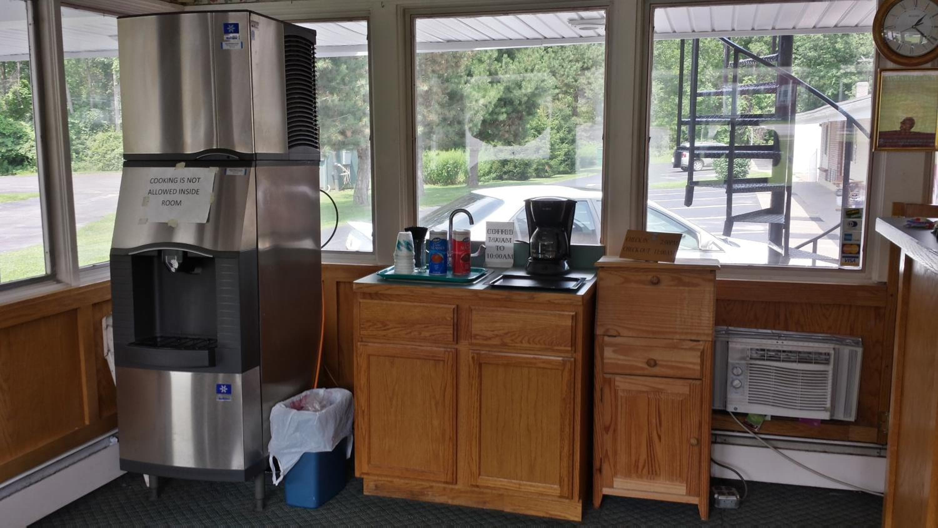 Budget Inn Fairport