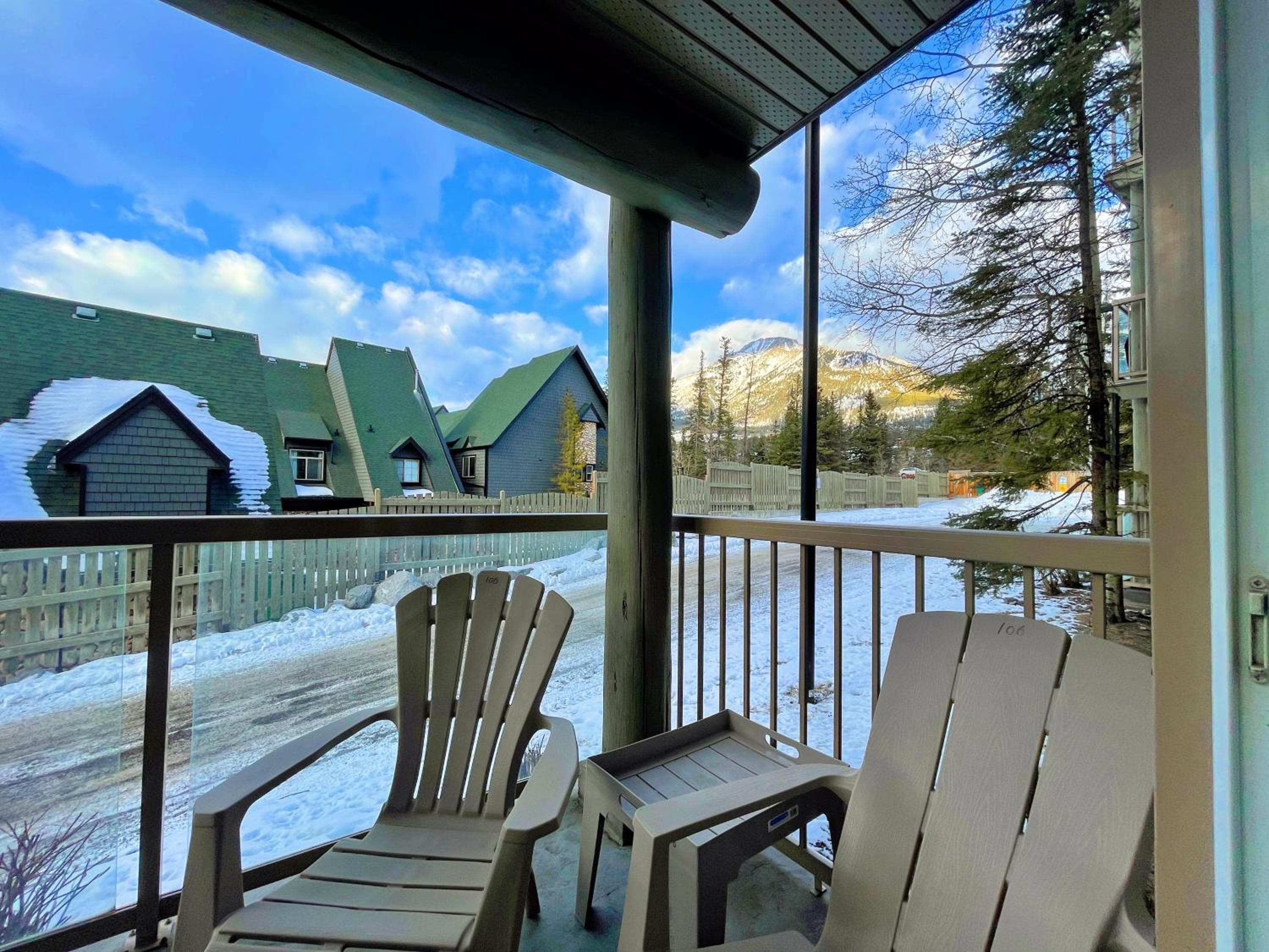 Windtower Lodge FullKitchen-Kingbed Suite-MntView-UGParking-Walk2DT