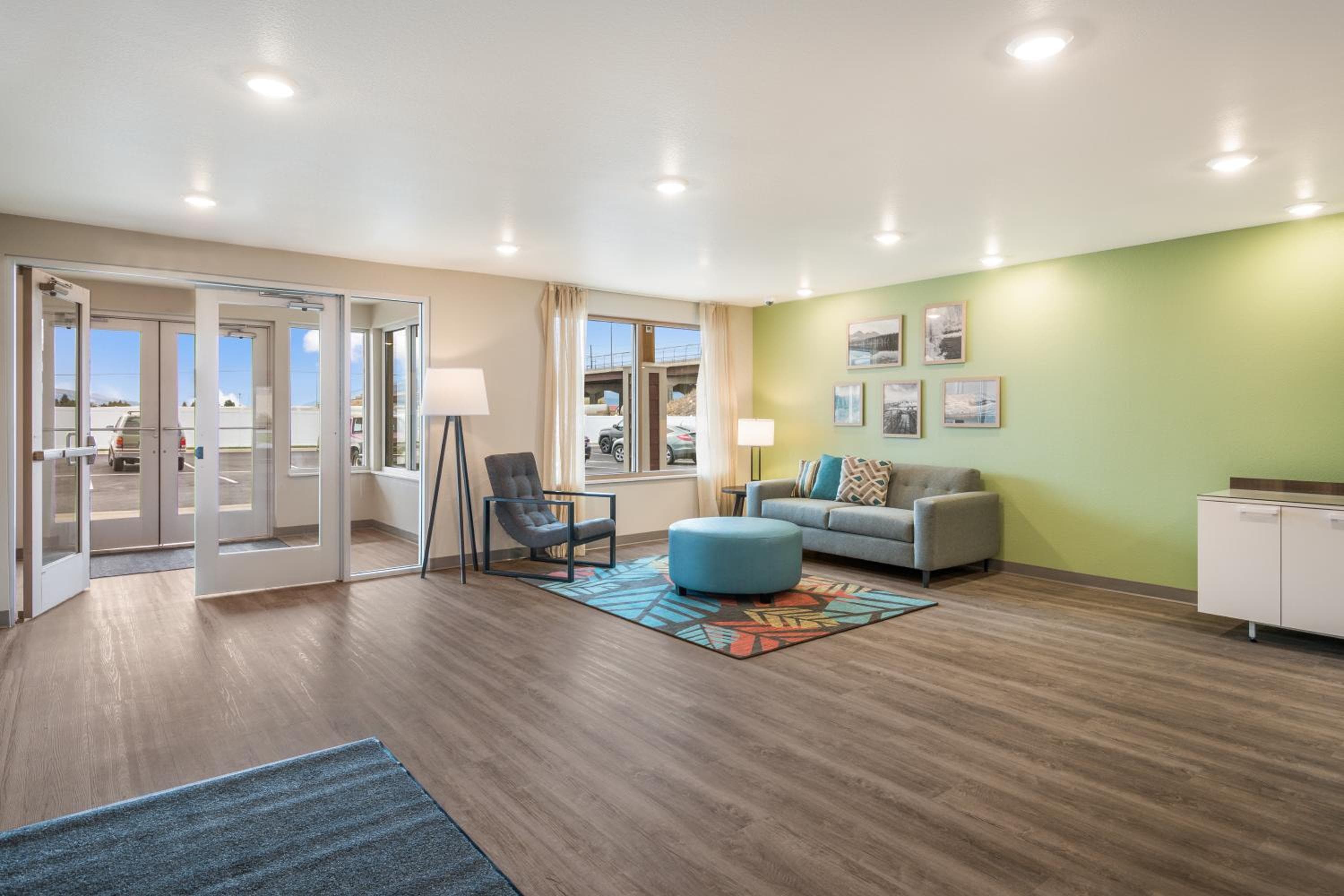 WoodSpring Suites Colorado Springs North - Air Force Academy