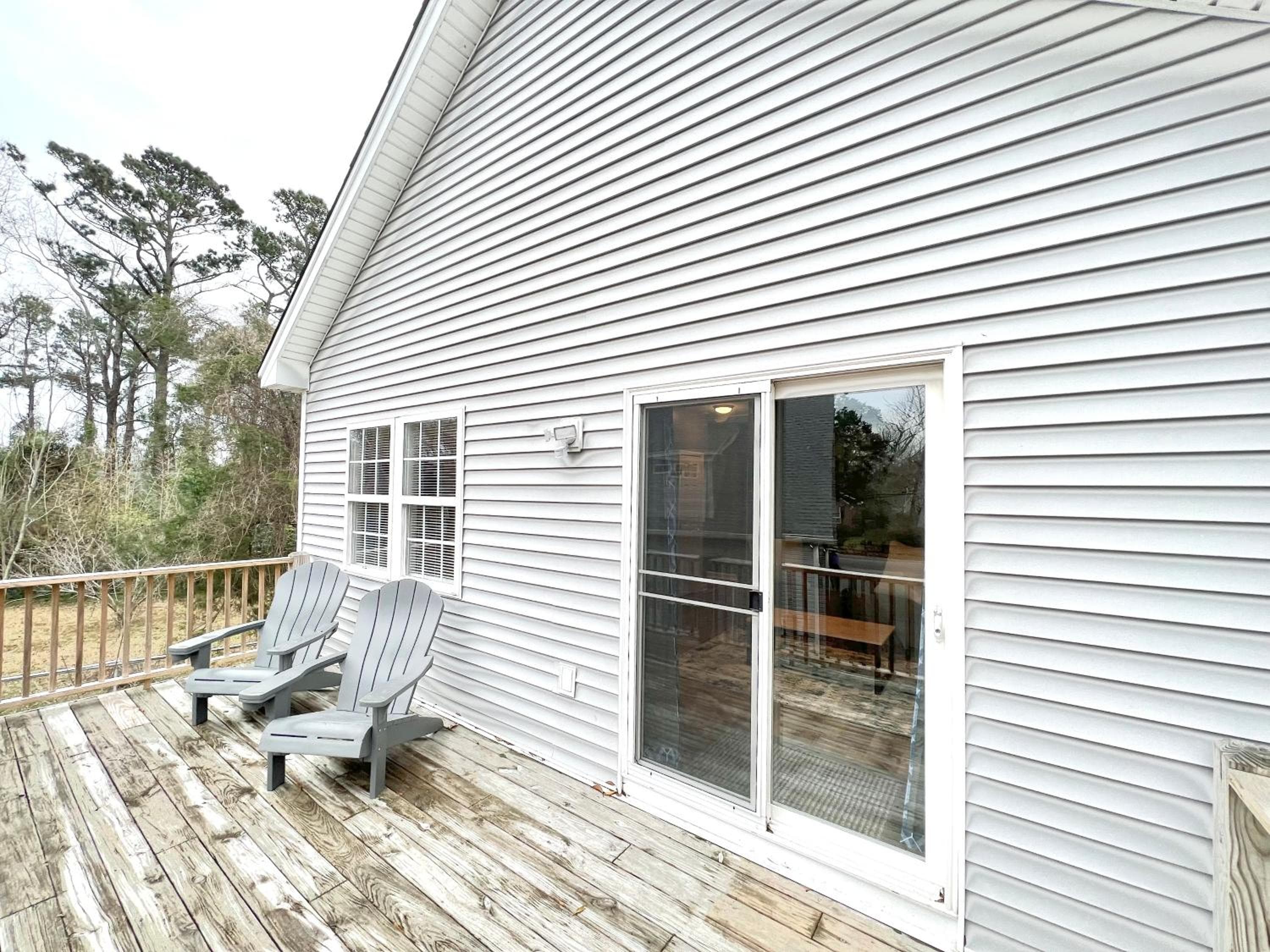 Charming, Beautiful, Treetop Loft, Prime Location