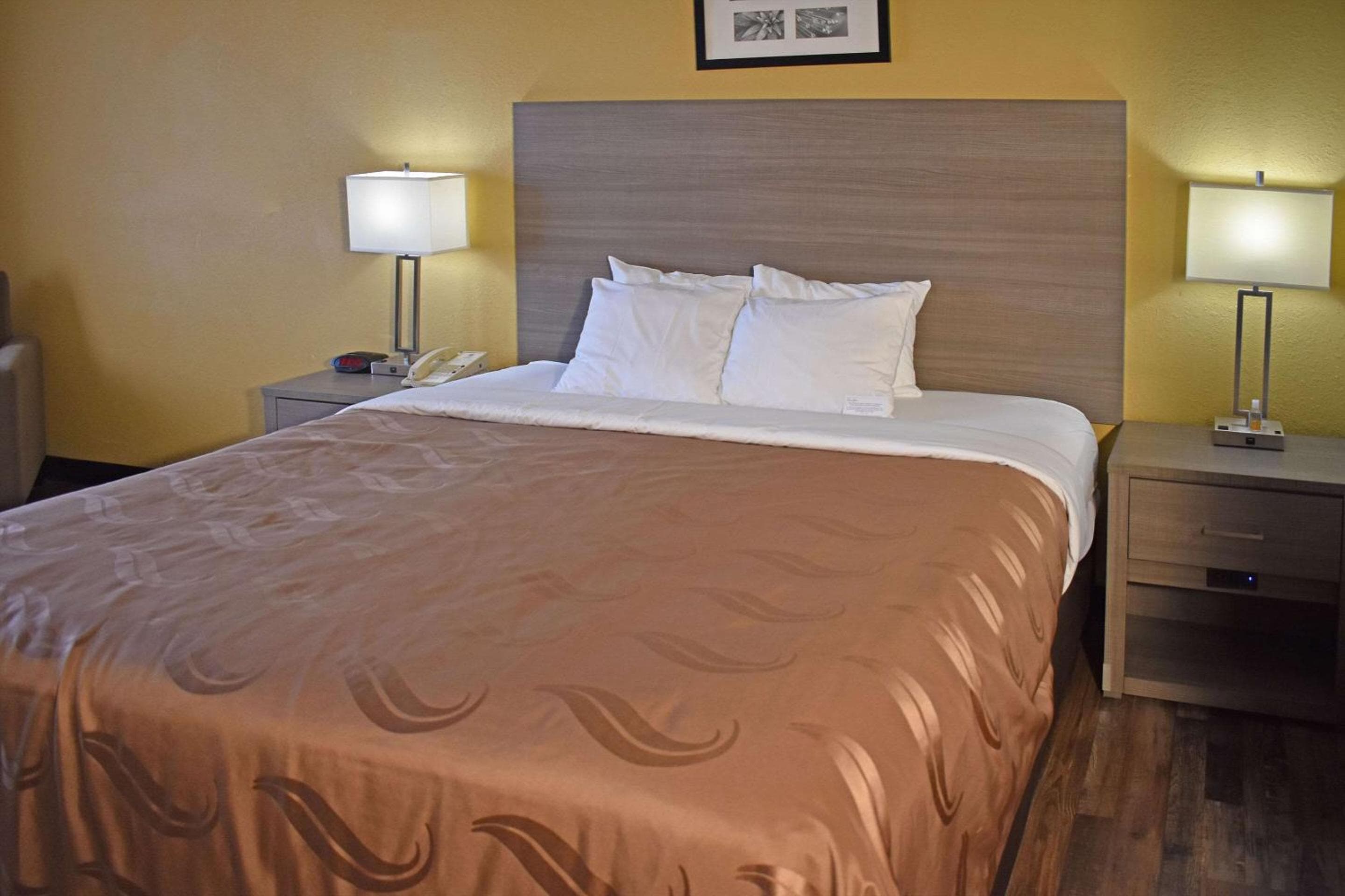 Quality Inn & Suites Kearneysville - Martinsburg