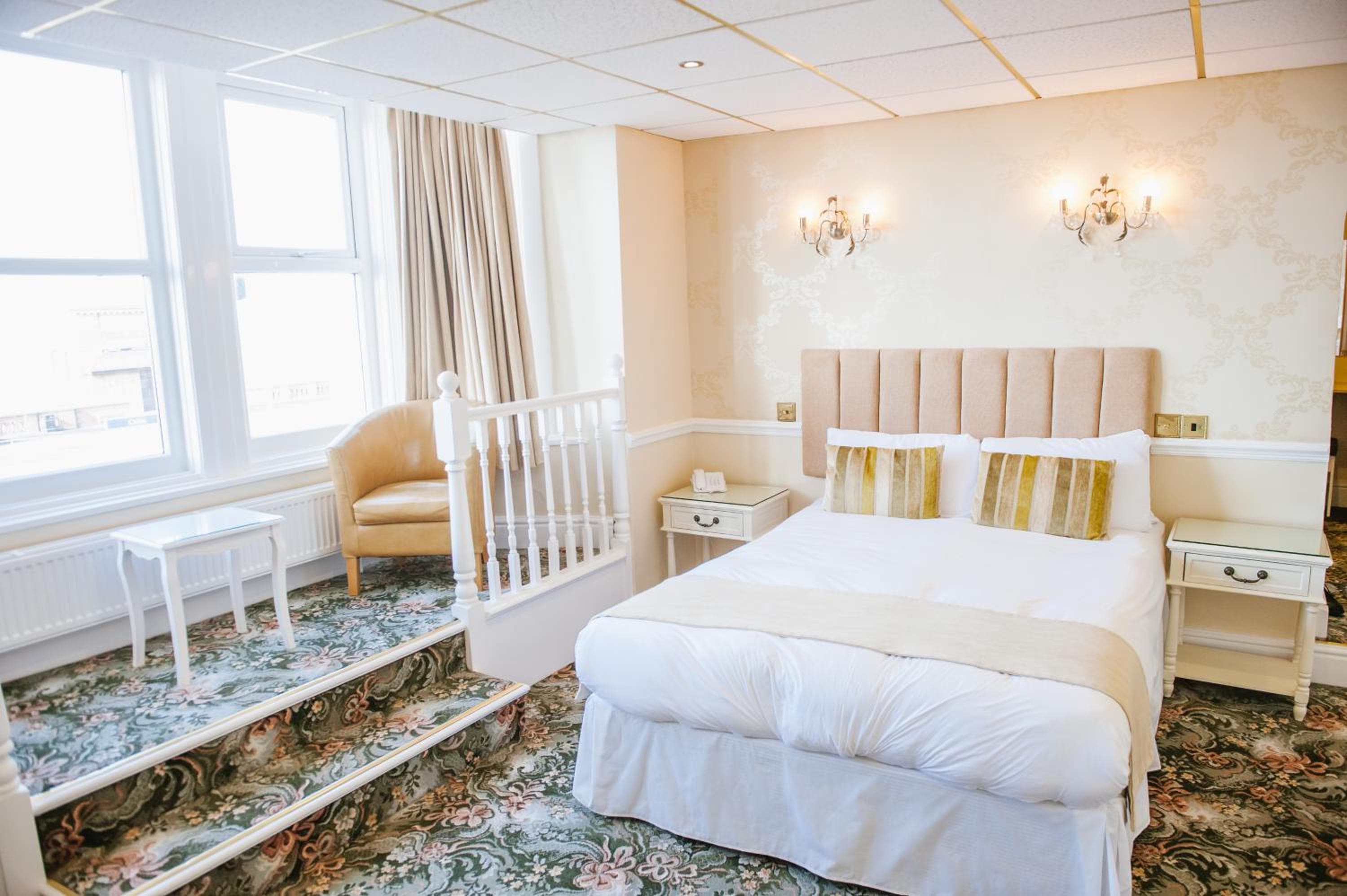 Doric Hotel