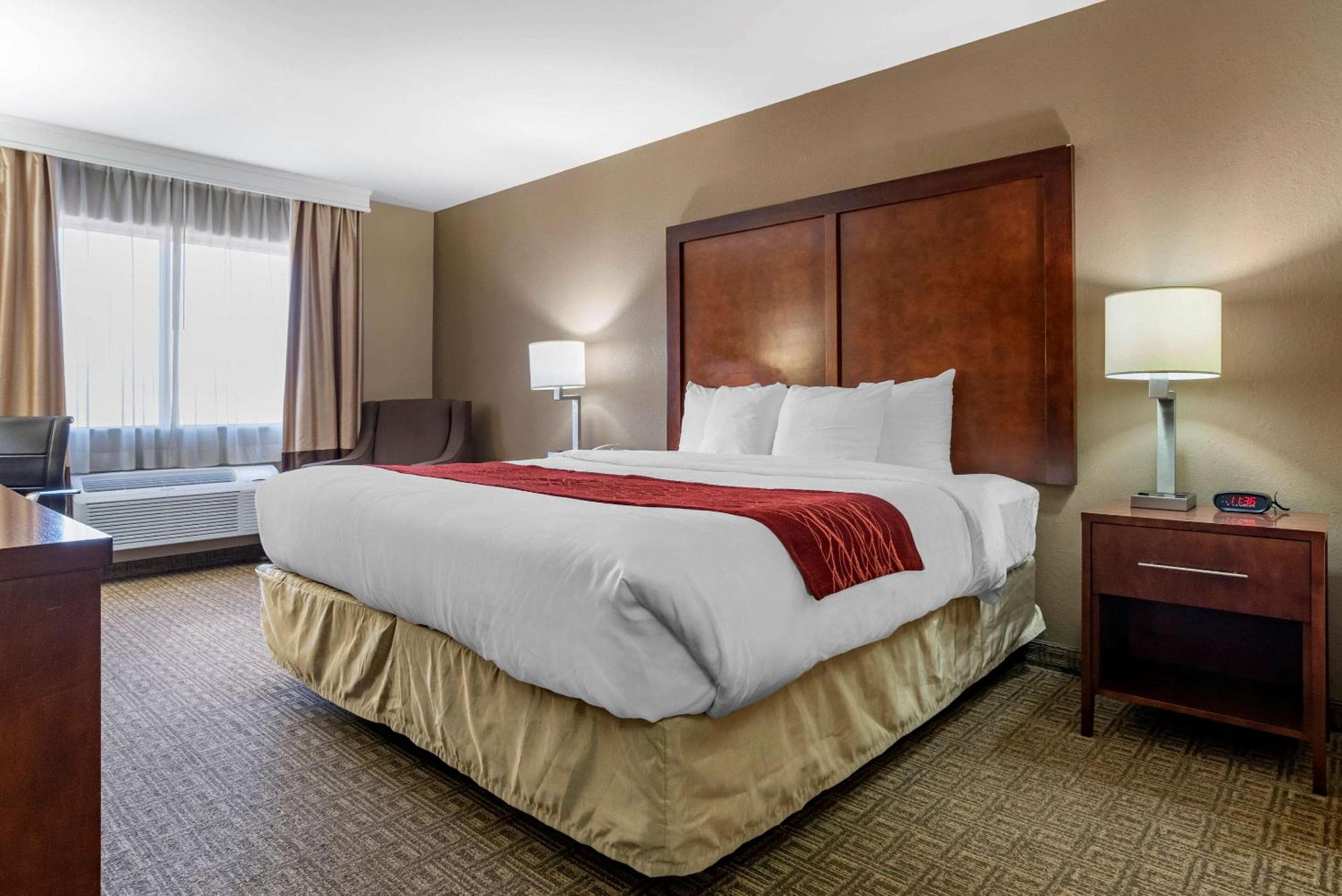 Comfort Inn & Suites Leeds I-20