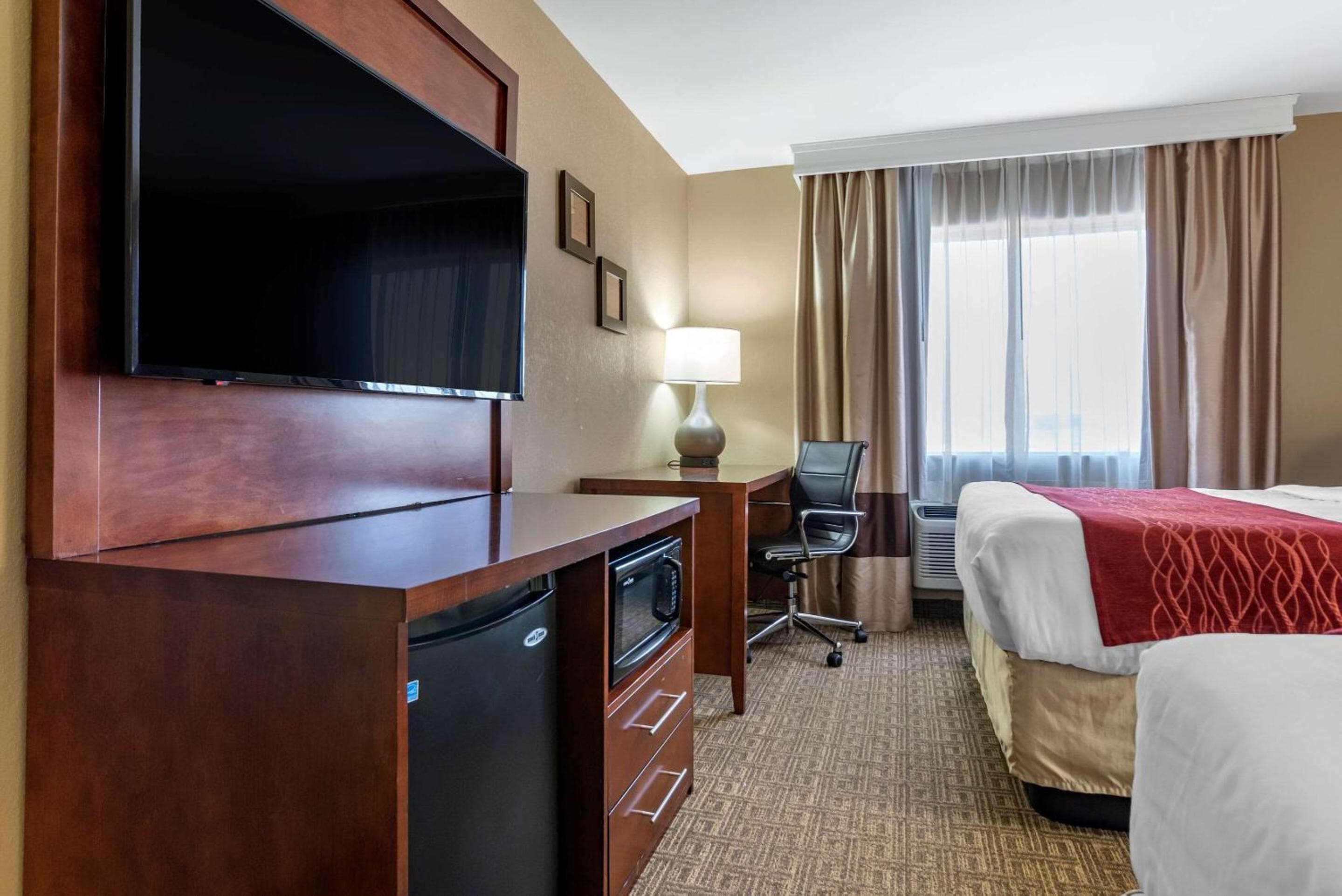 Comfort Inn & Suites Leeds I-20