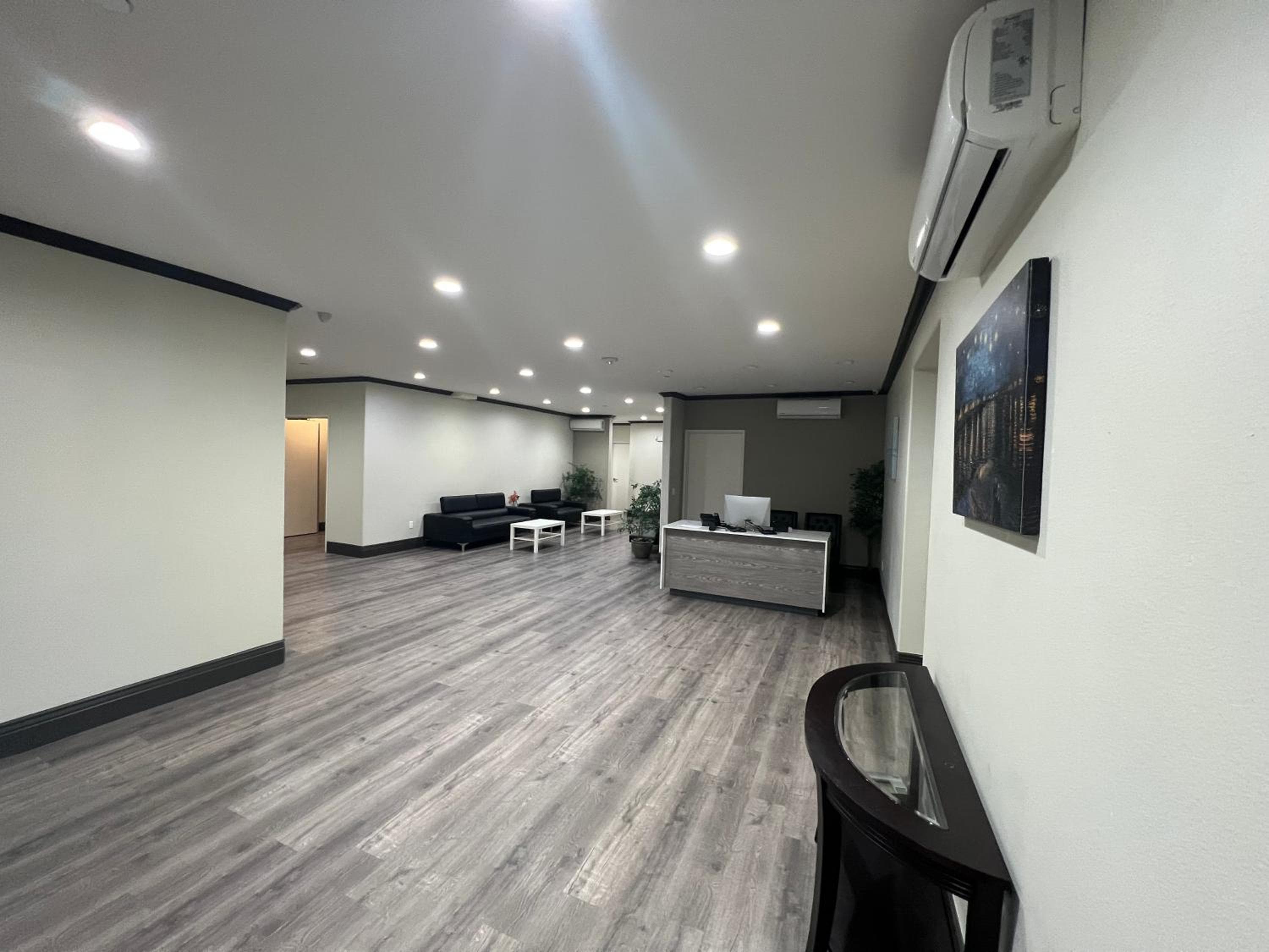 ASPIRE INN & SUITES Orange