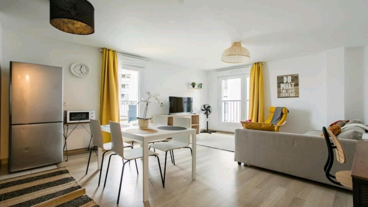 Luxury Apartment near Paris la Défense with secured Parking