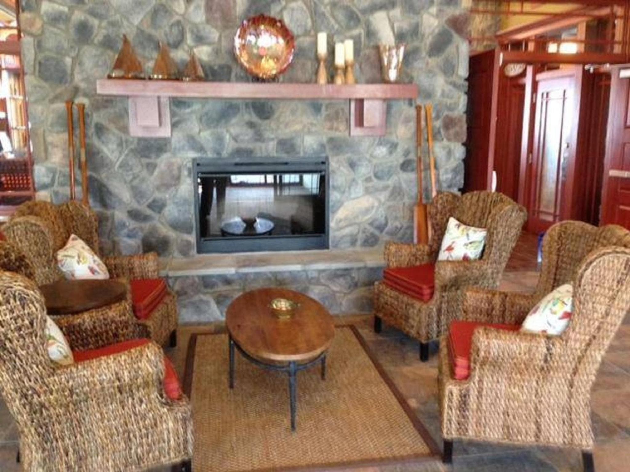 1000 Islands Harbor Hotel