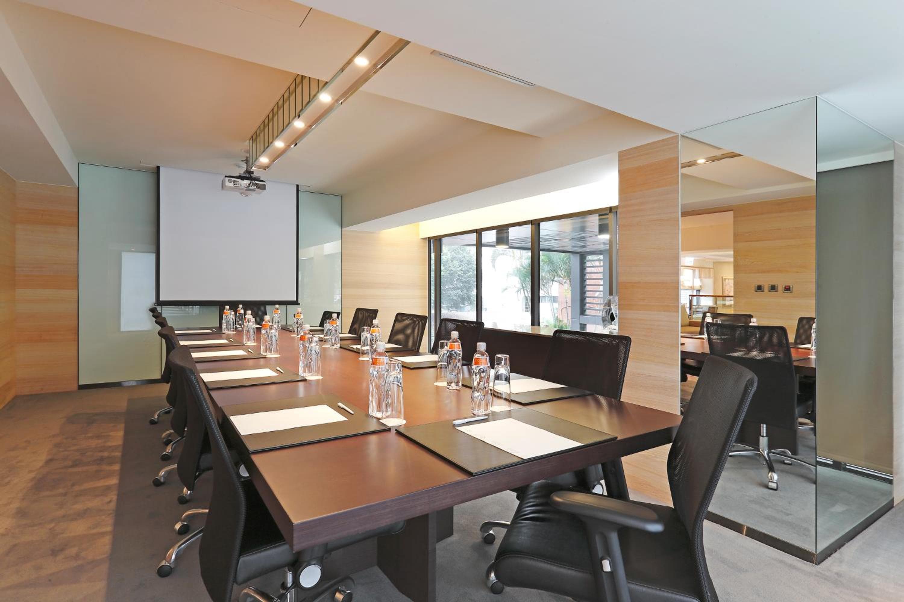 Hotel COZZI Minsheng Taipei