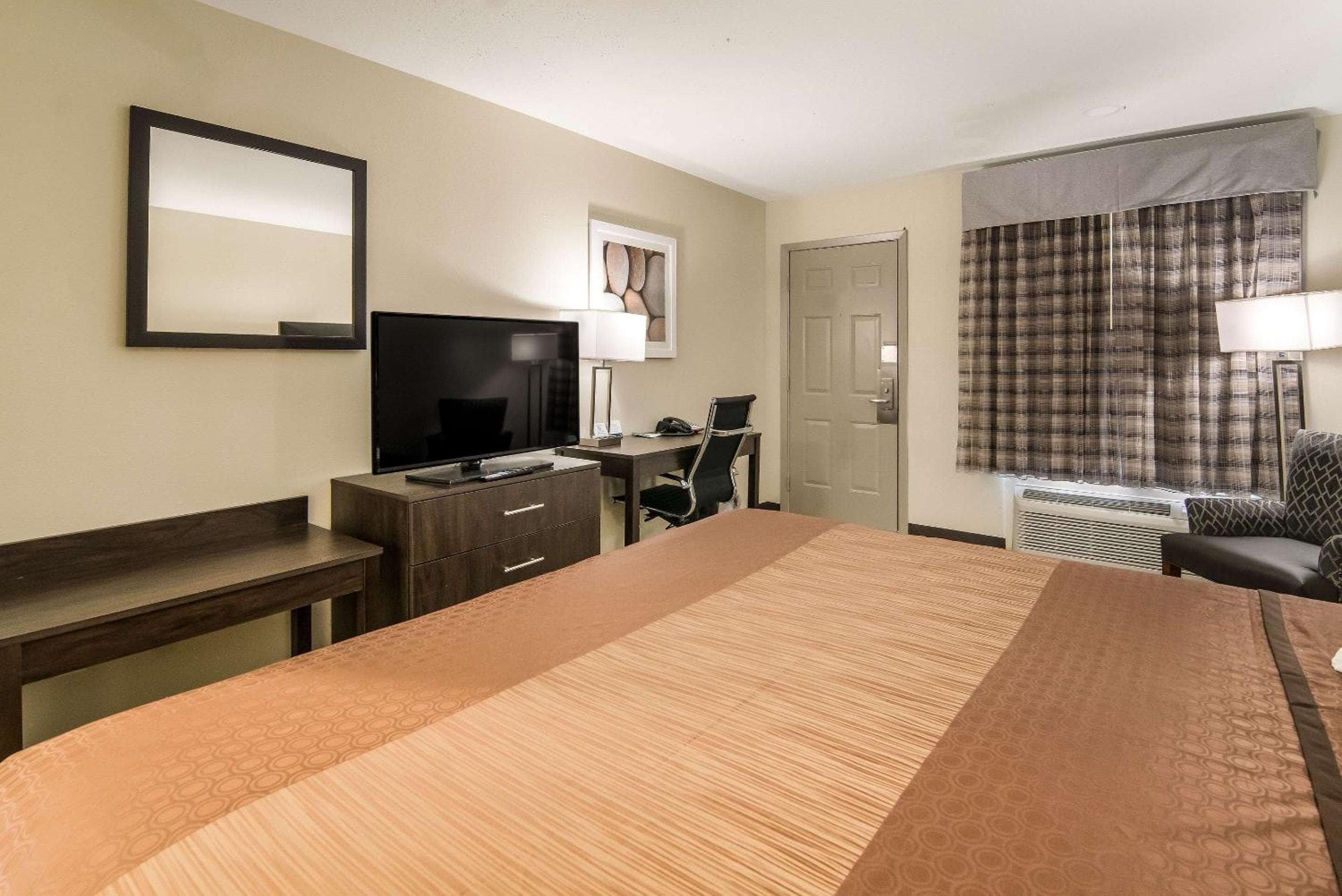 Quality Inn & Suites Dallas-Cityplace