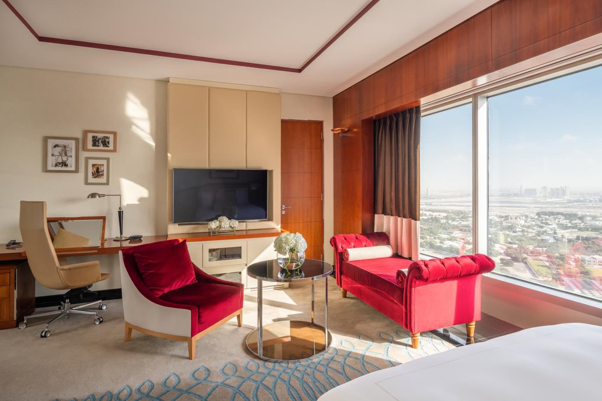 Jumeirah Emirates Towers Dubai