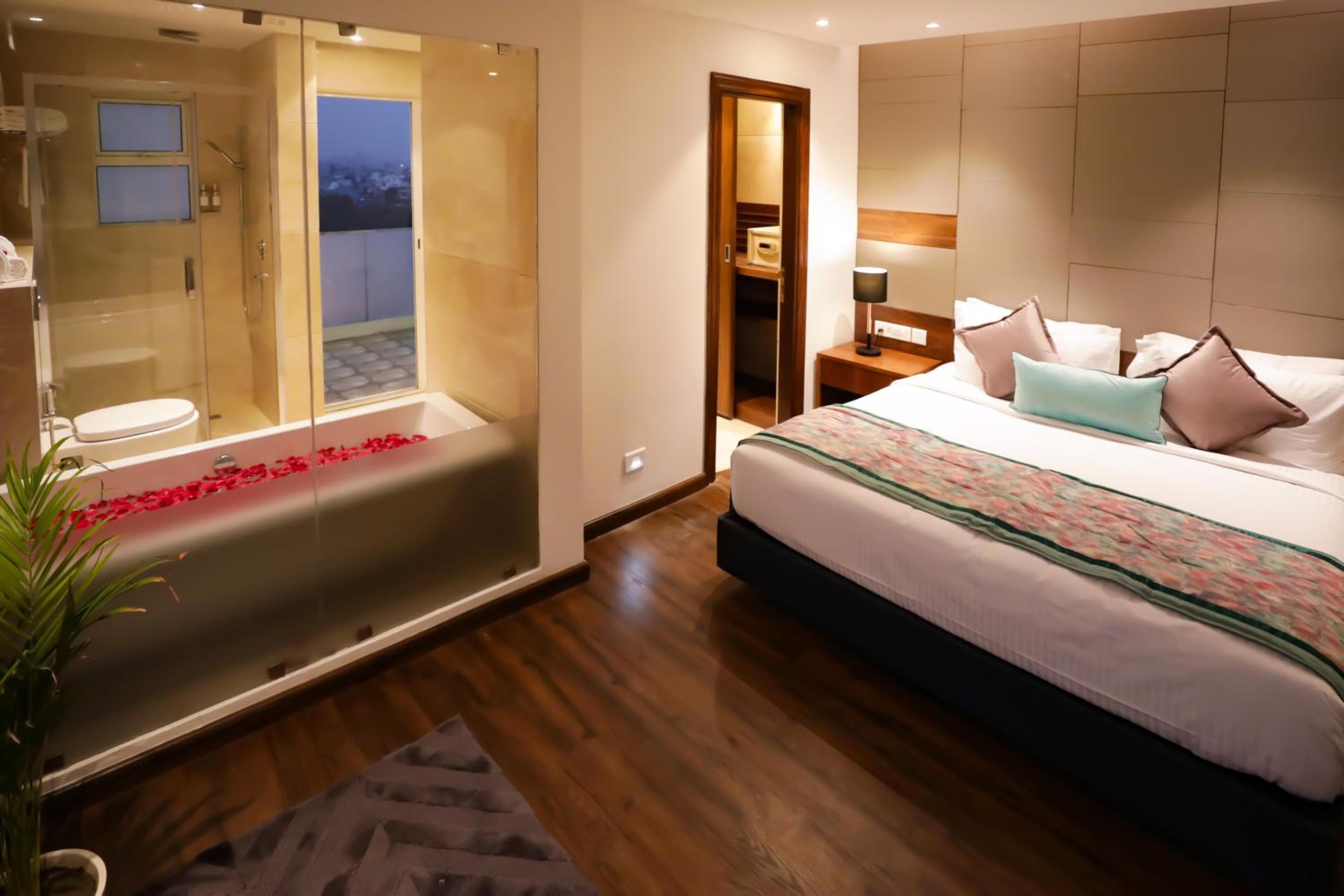 Regenta Suites Gurugram, Sector 49 Sohna Road