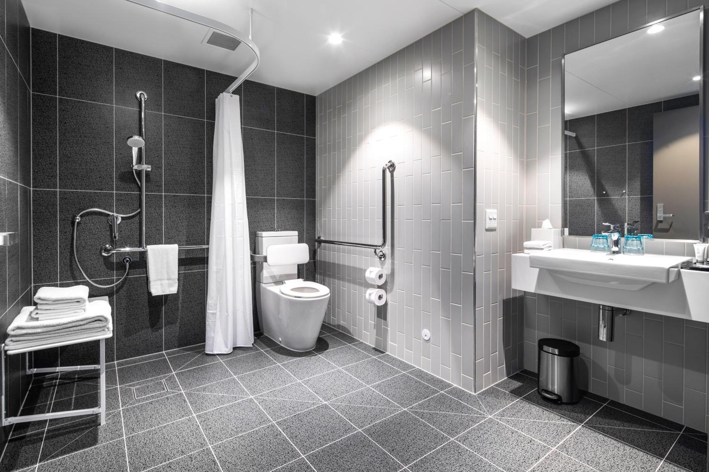 Holiday Inn Express Melbourne Little Collins by IHG