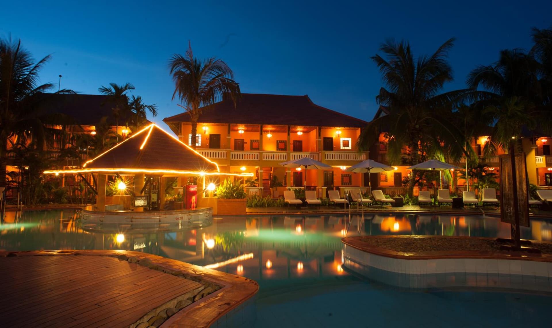 Vinh Hung Riverside Resort & Spa