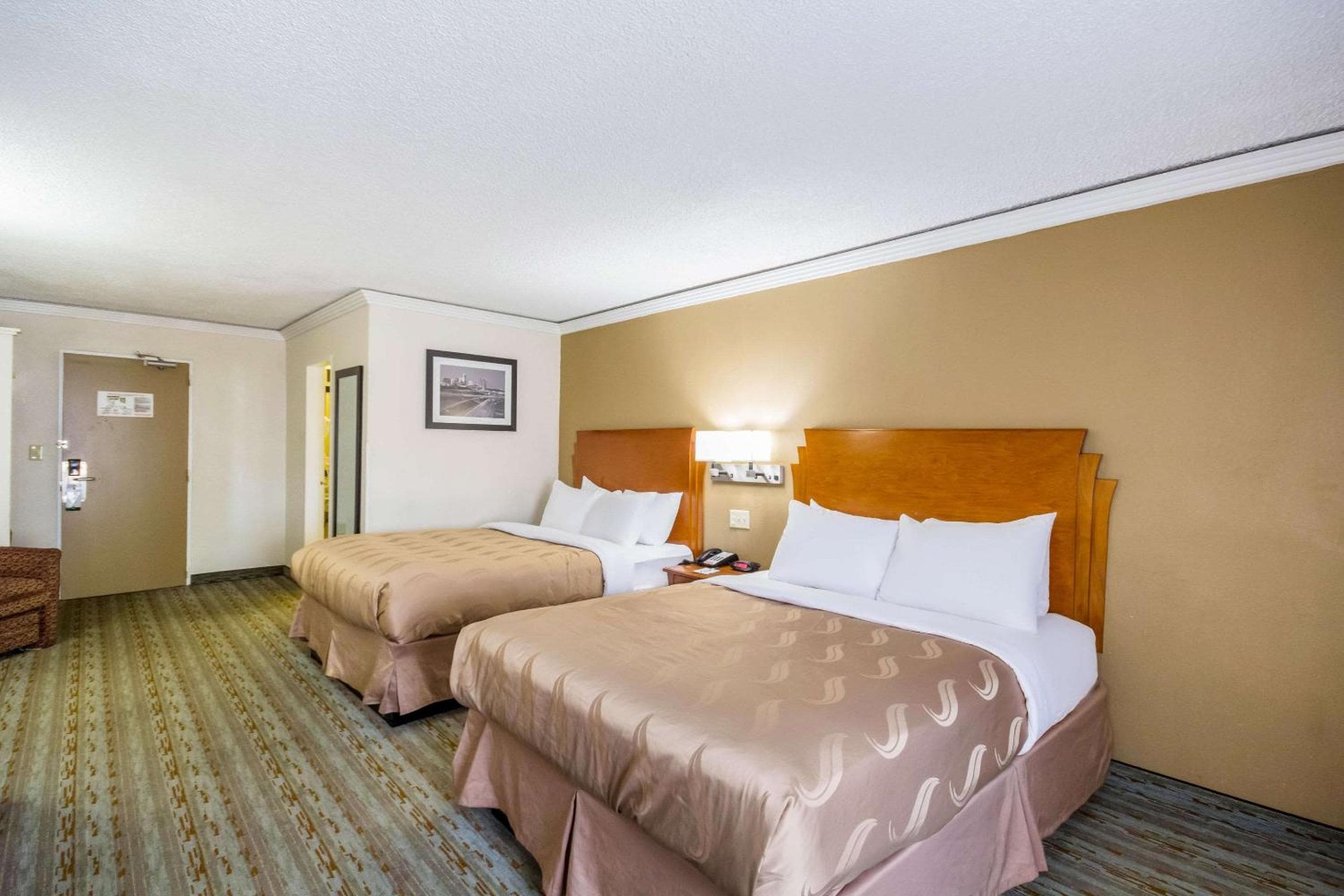 Quality Inn & Suites Kansas City - Independence I-70 East