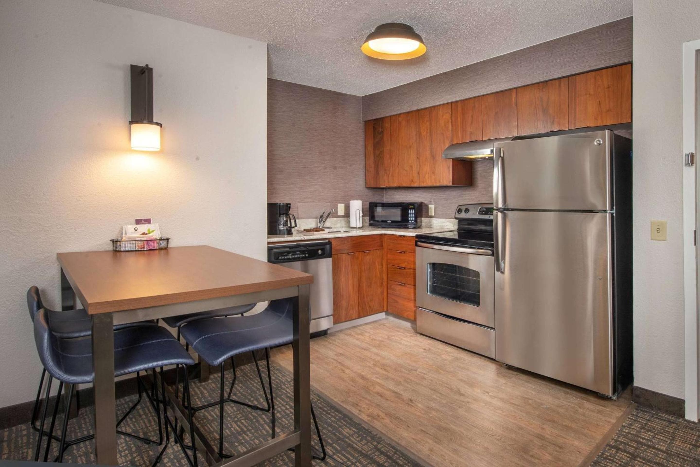 Sonesta ES Suites Baltimore BWI Airport