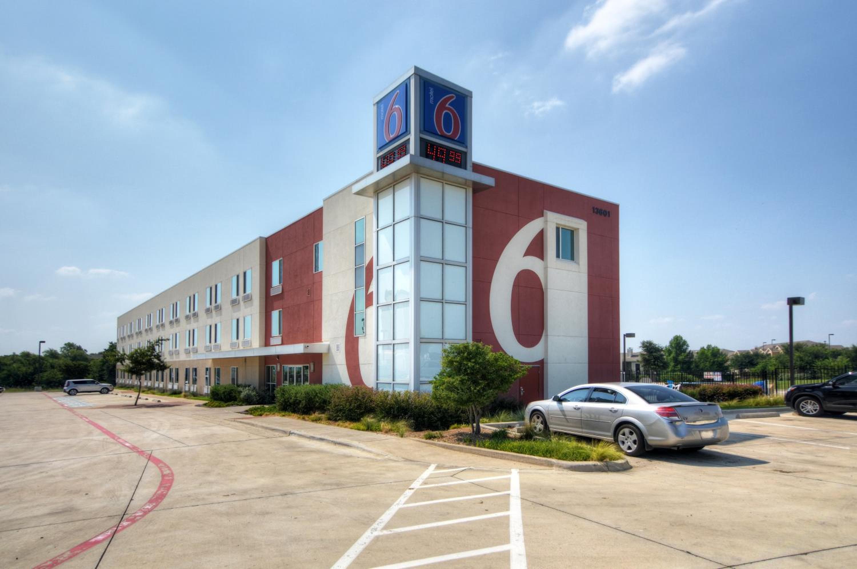 Motel 6-Roanoke, TX - Northlake - Speedway