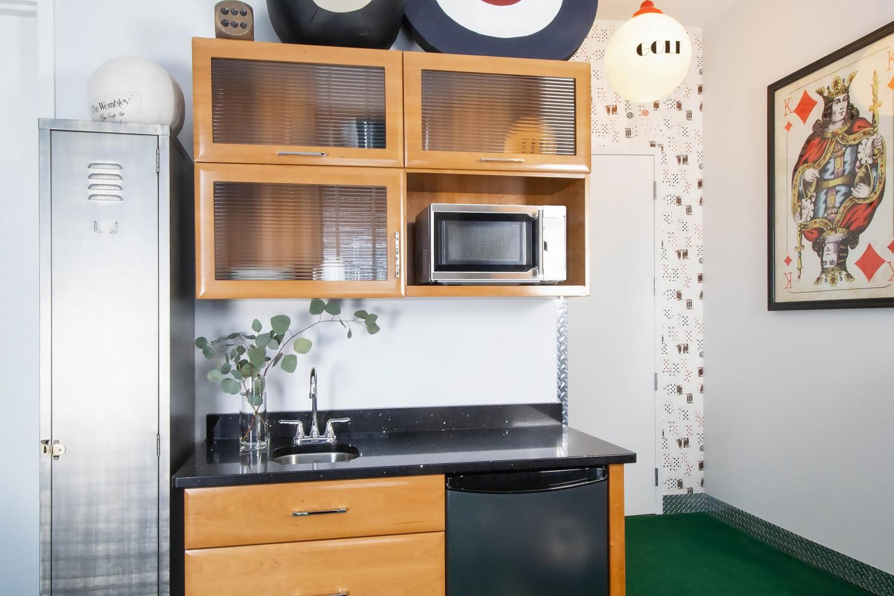 Retro Suites Hotel