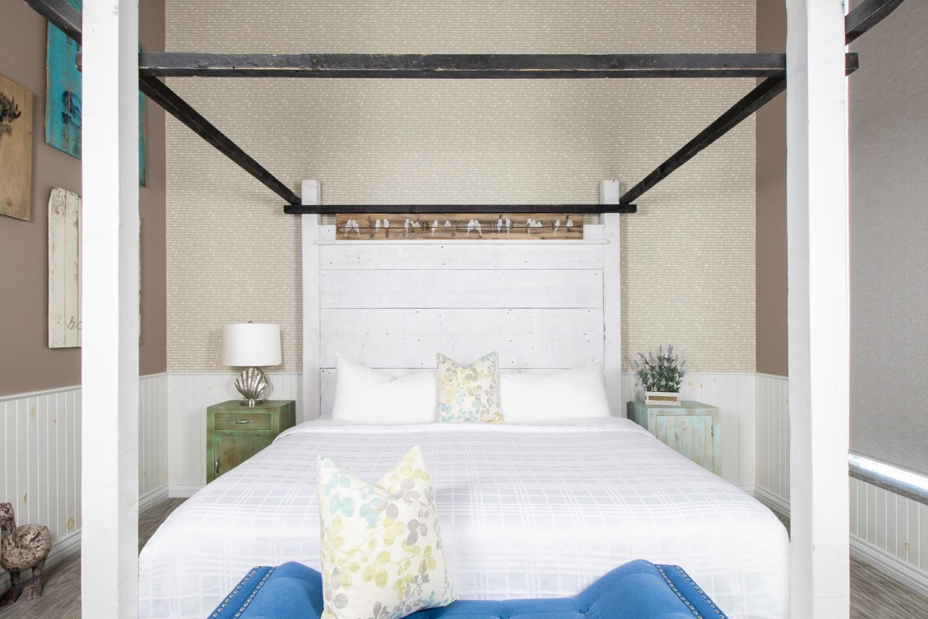Retro Suites Hotel