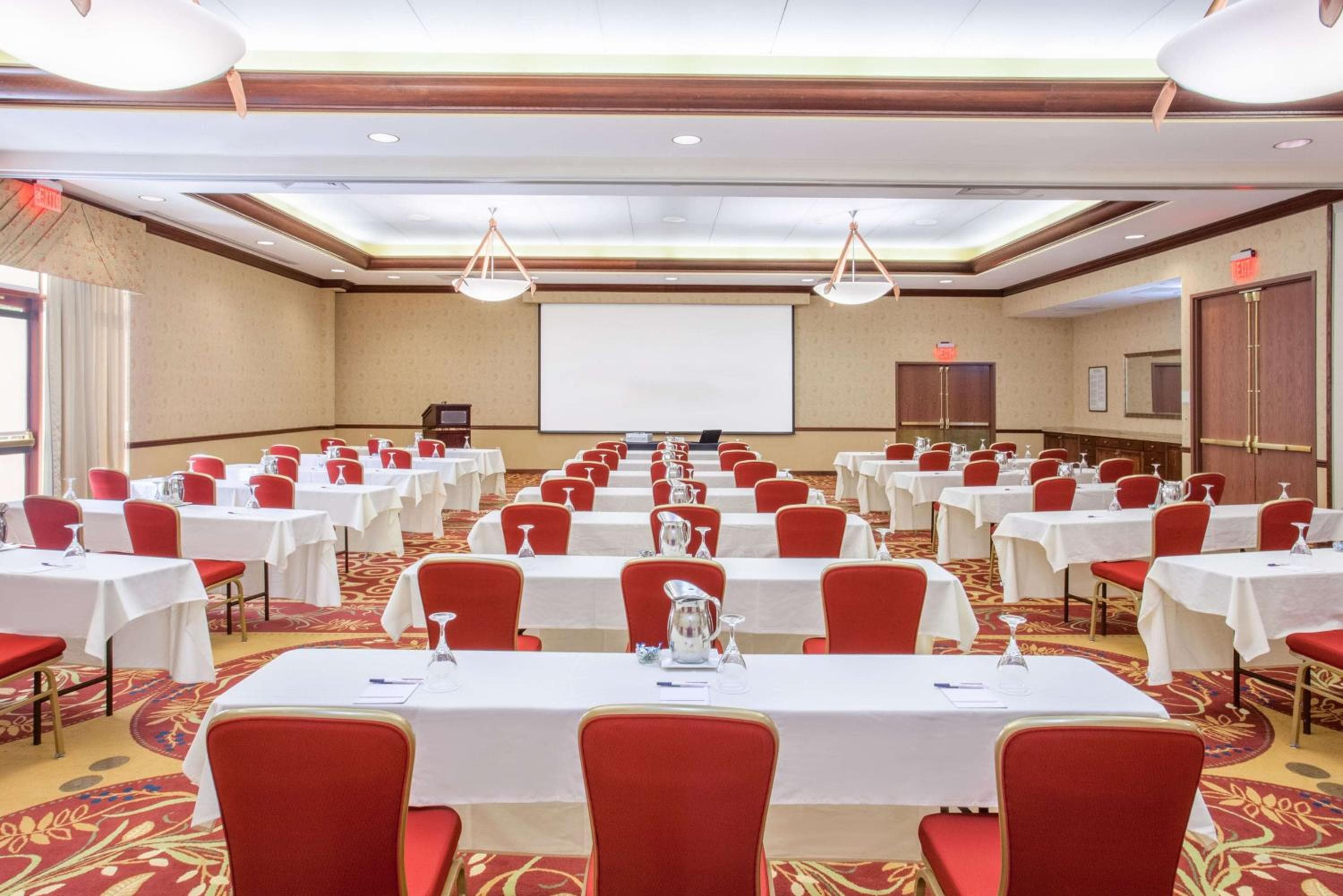 Sonesta Milwaukee West Wauwatosa
