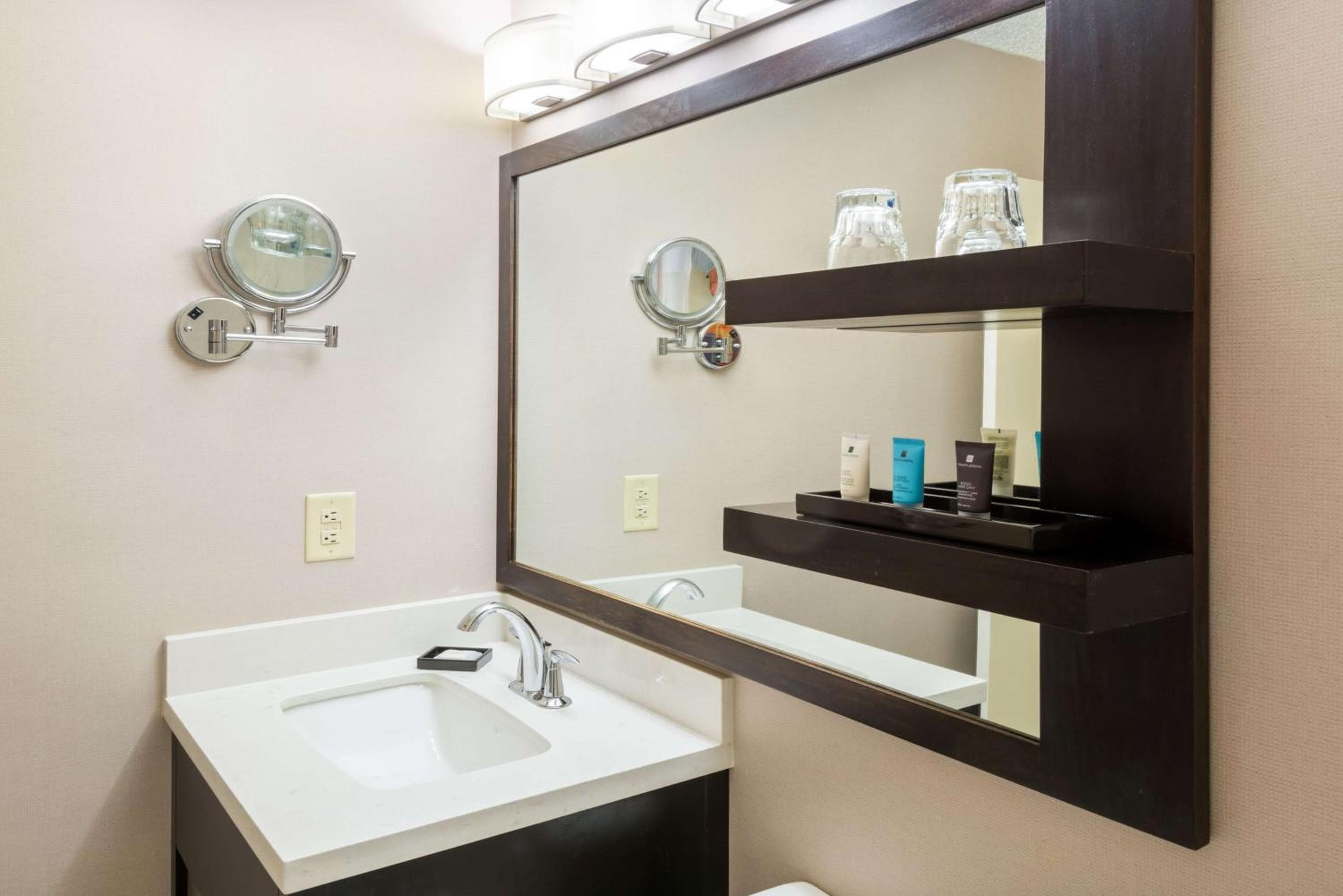 Sonesta Atlanta Airport North