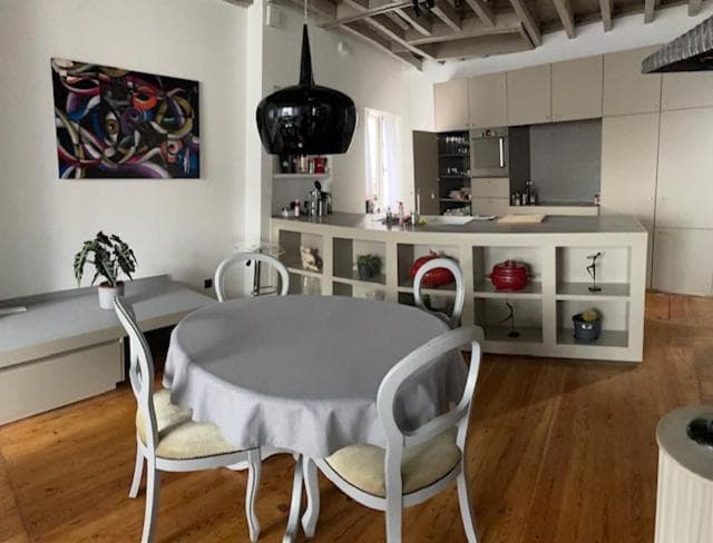 Duplex dernier étage avec terasse à deux pas de la grand place