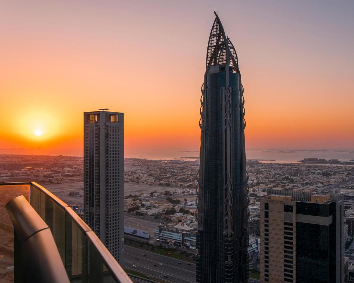 FIRST CLASS 3BR with full DUBAI SKYLINE & SEA view