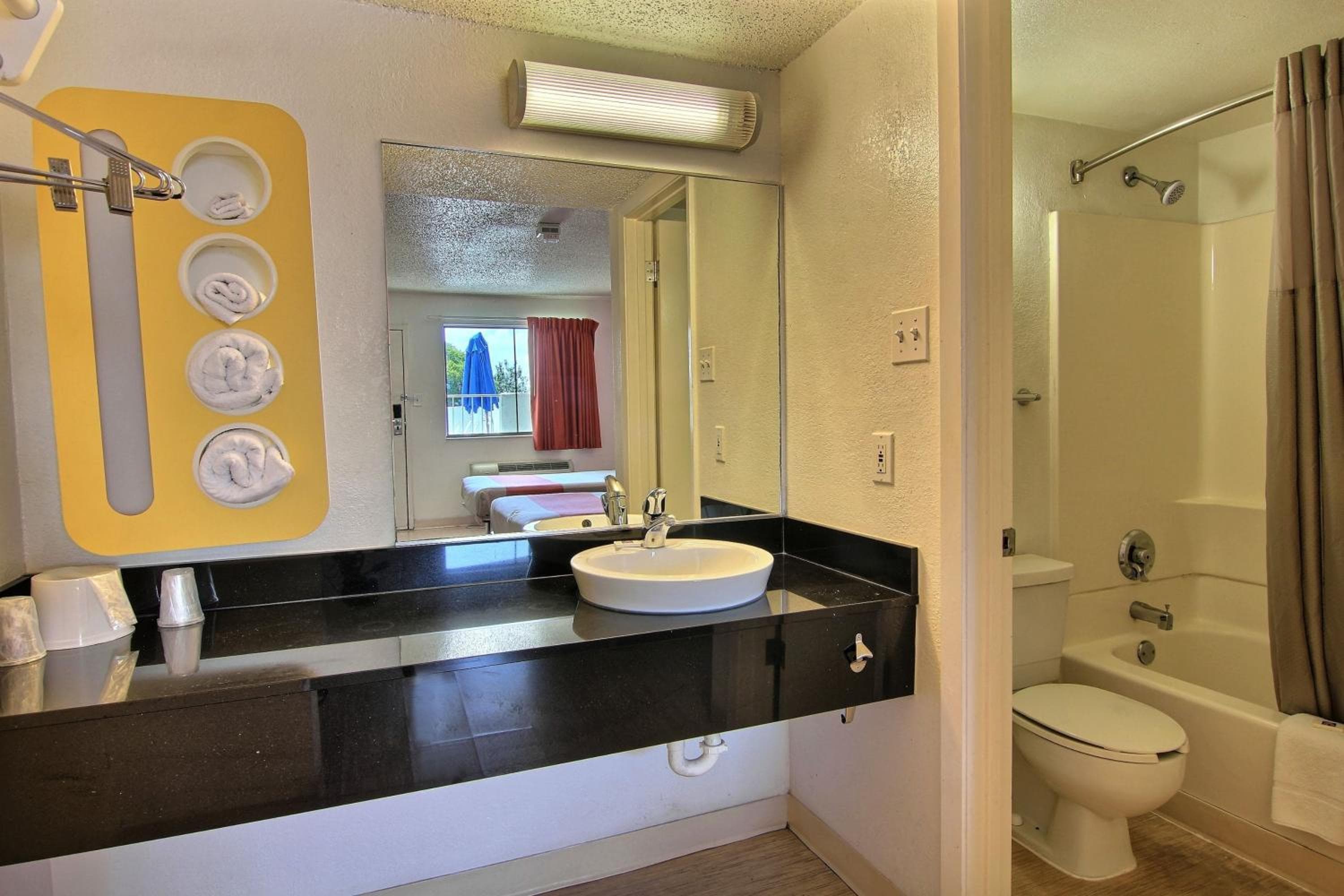 Motel 6-Austin, TX - North Central