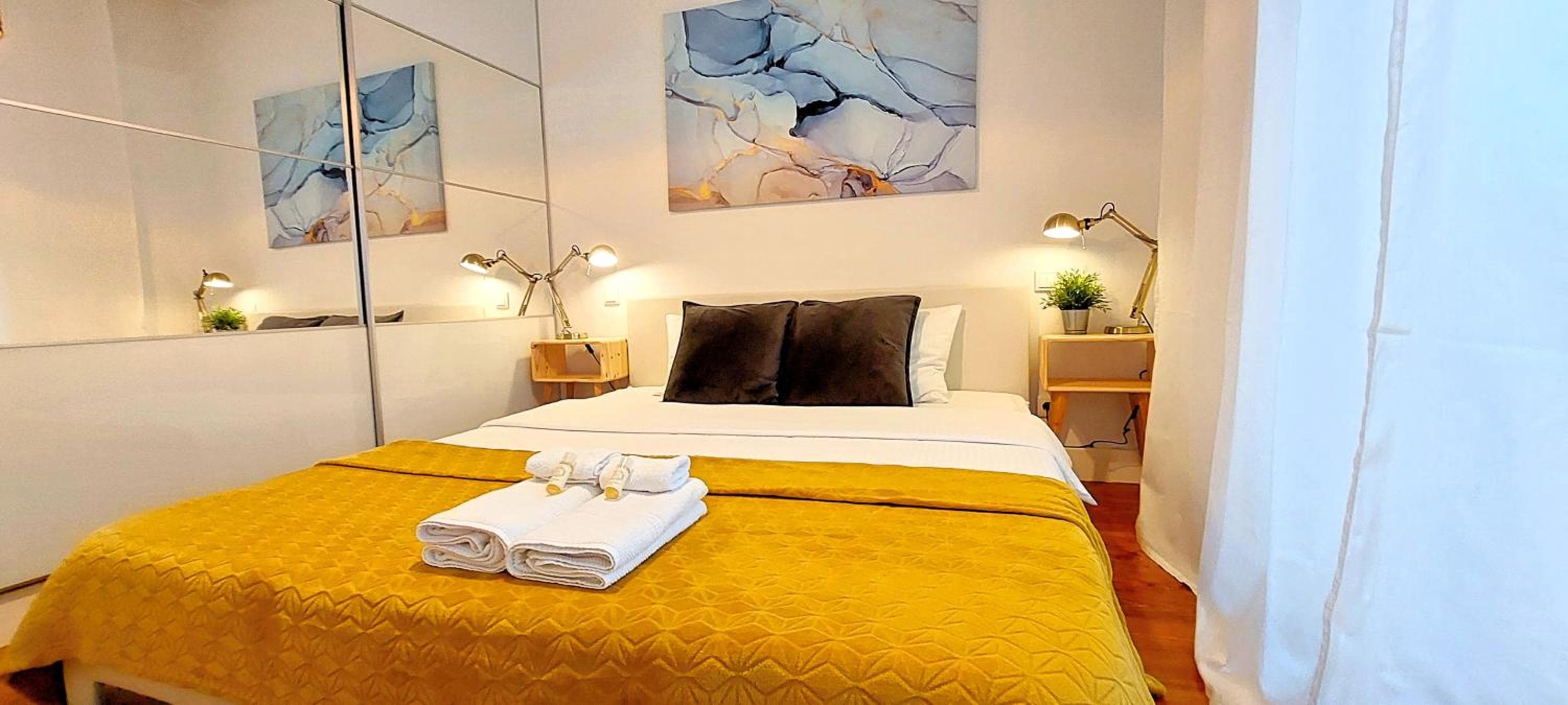 Hola Lisbon Suites