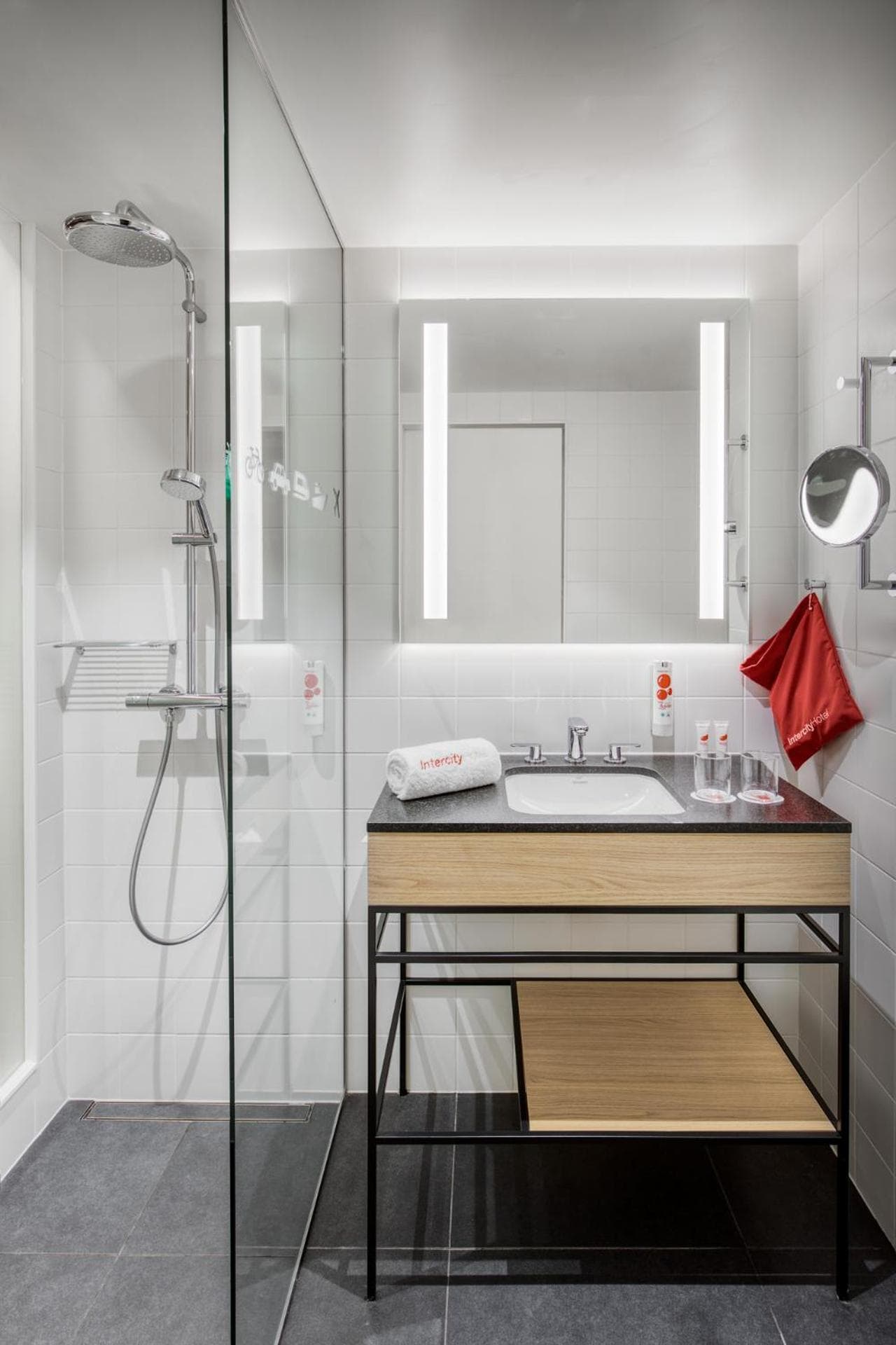 IntercityHotel Amsterdam Schiphol Airport