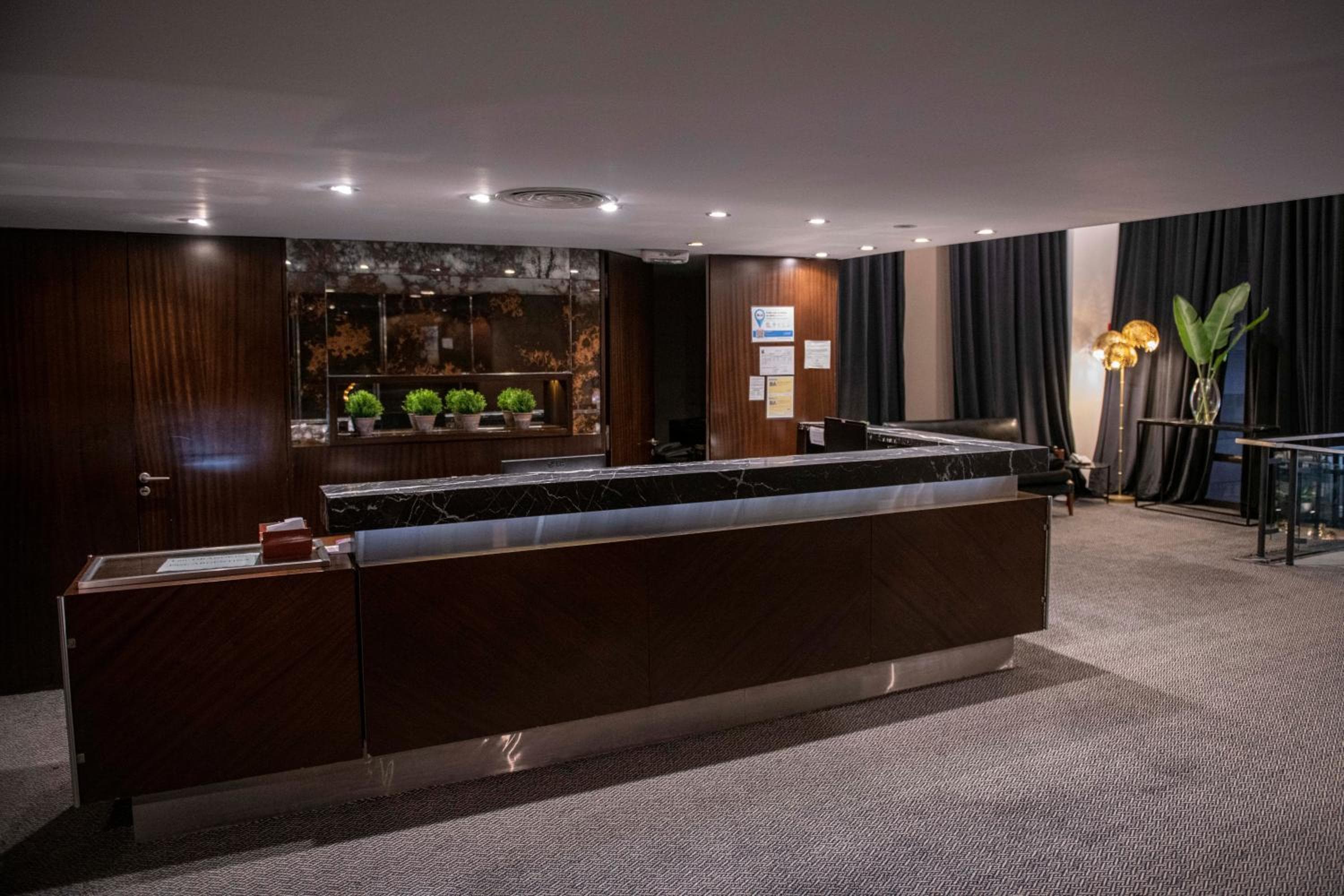 Grand King Hotel