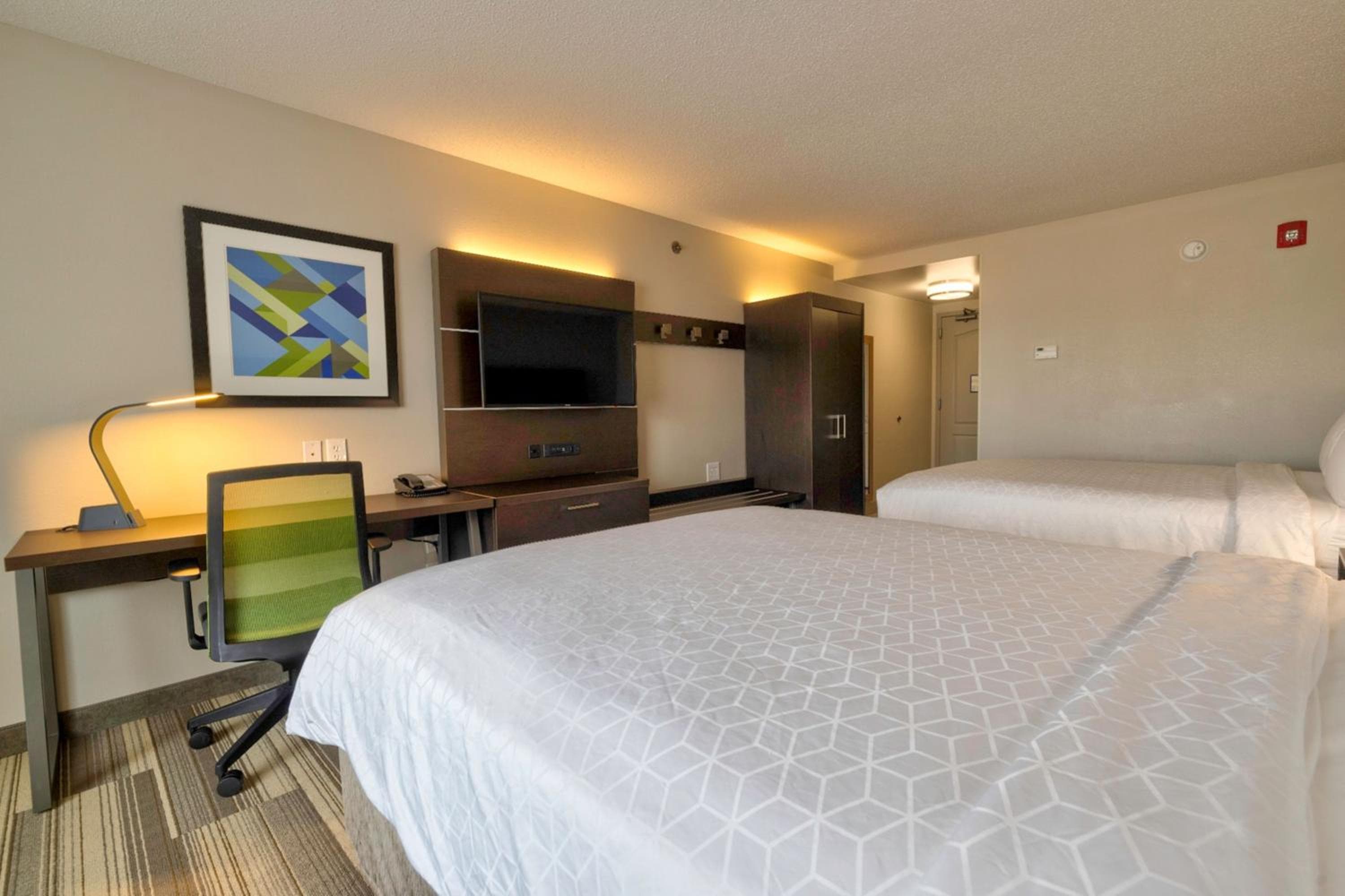 Holiday Inn Express Hotel & Suites Kansas City - Grandview by IHG
