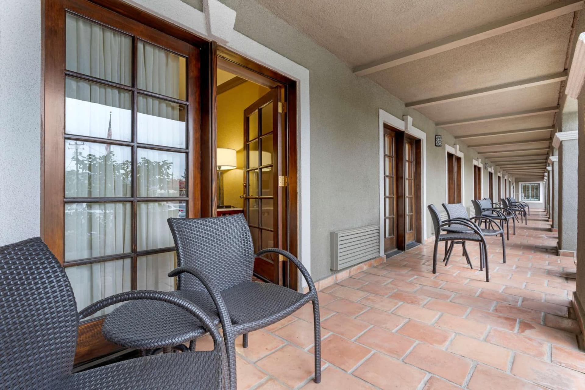Best Western Plus Brookside Inn