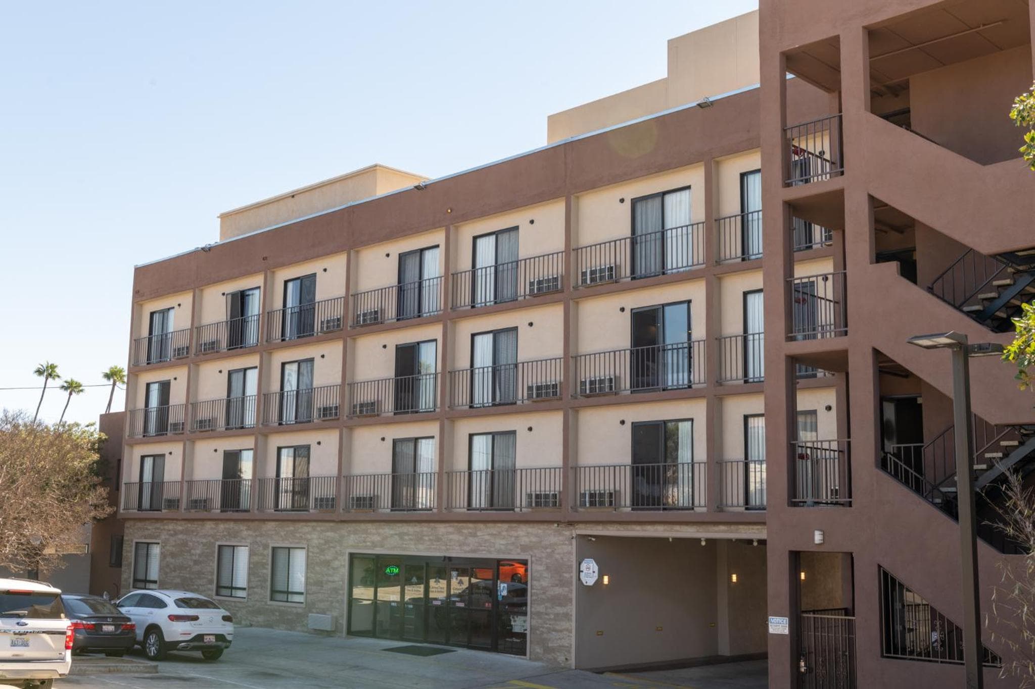 GreenTree Inn & Suites Los Angeles - Alhambra - Pasadena