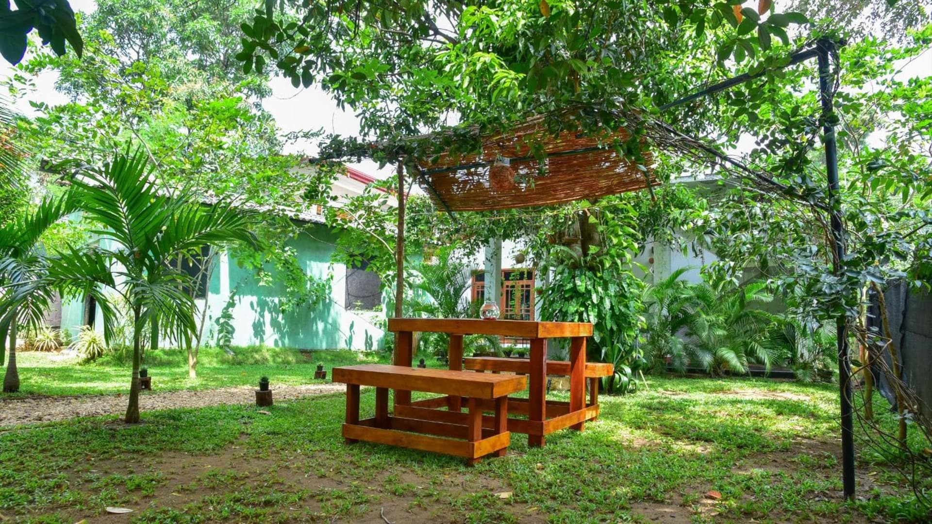 Menara Green Inn