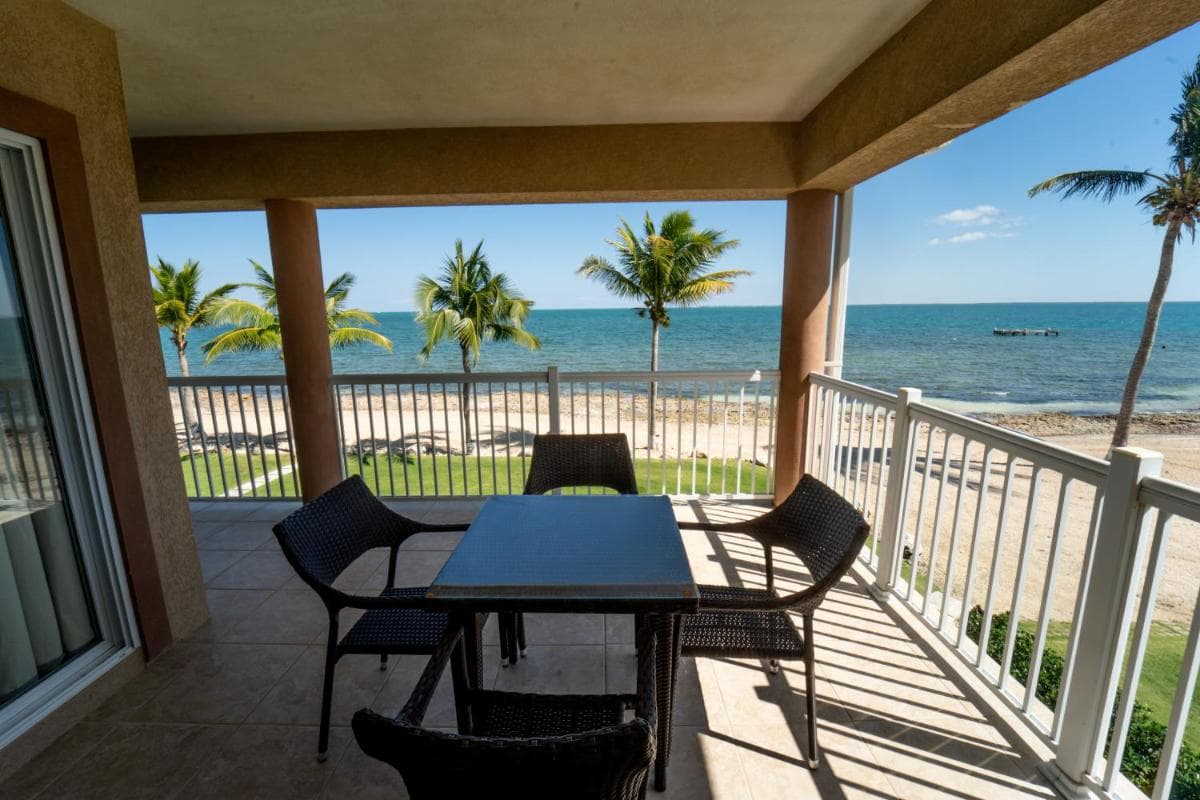 Holiday Inn Resort Grand Cayman by IHG