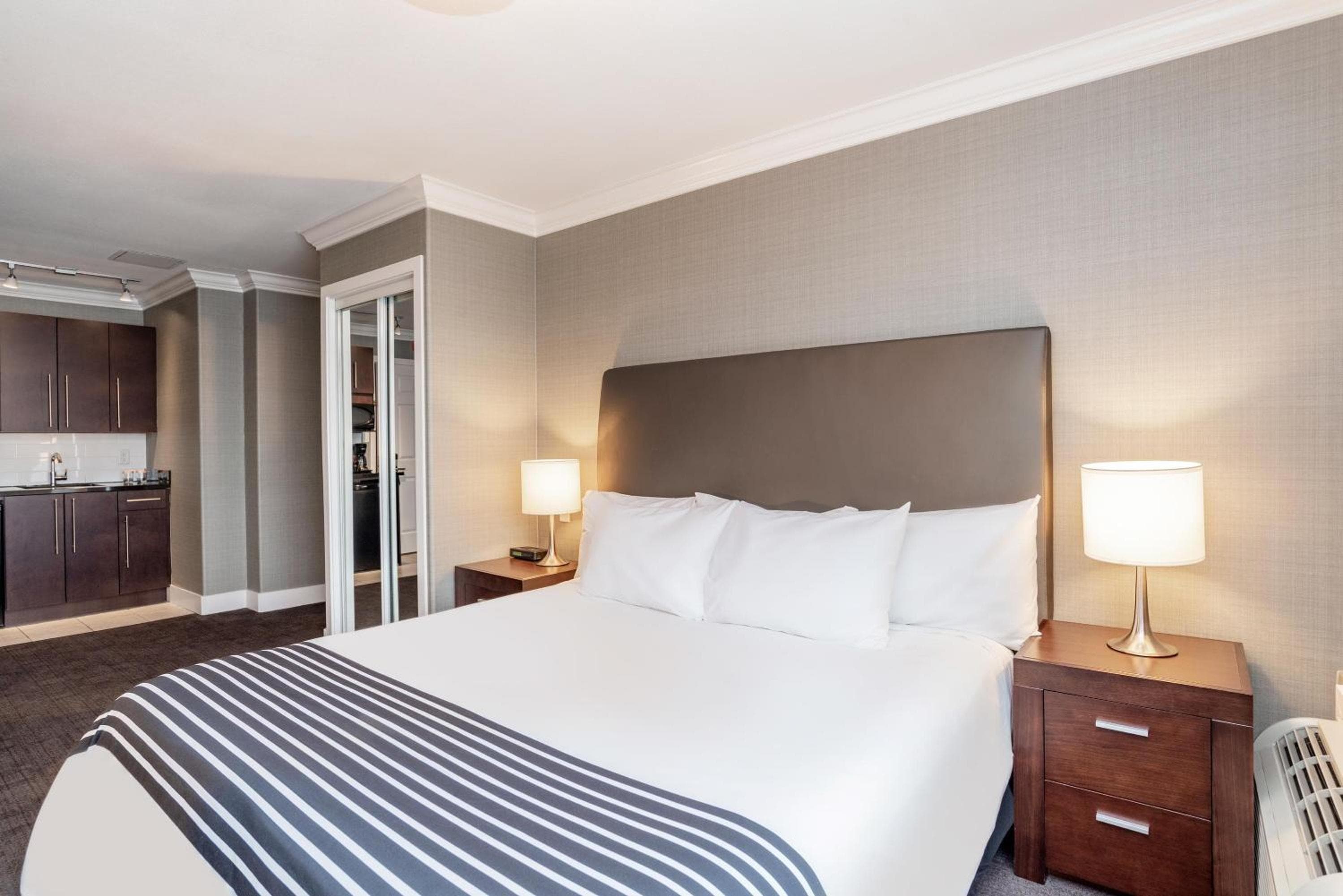 Sandman Hotel & Suites Vancouver Airport