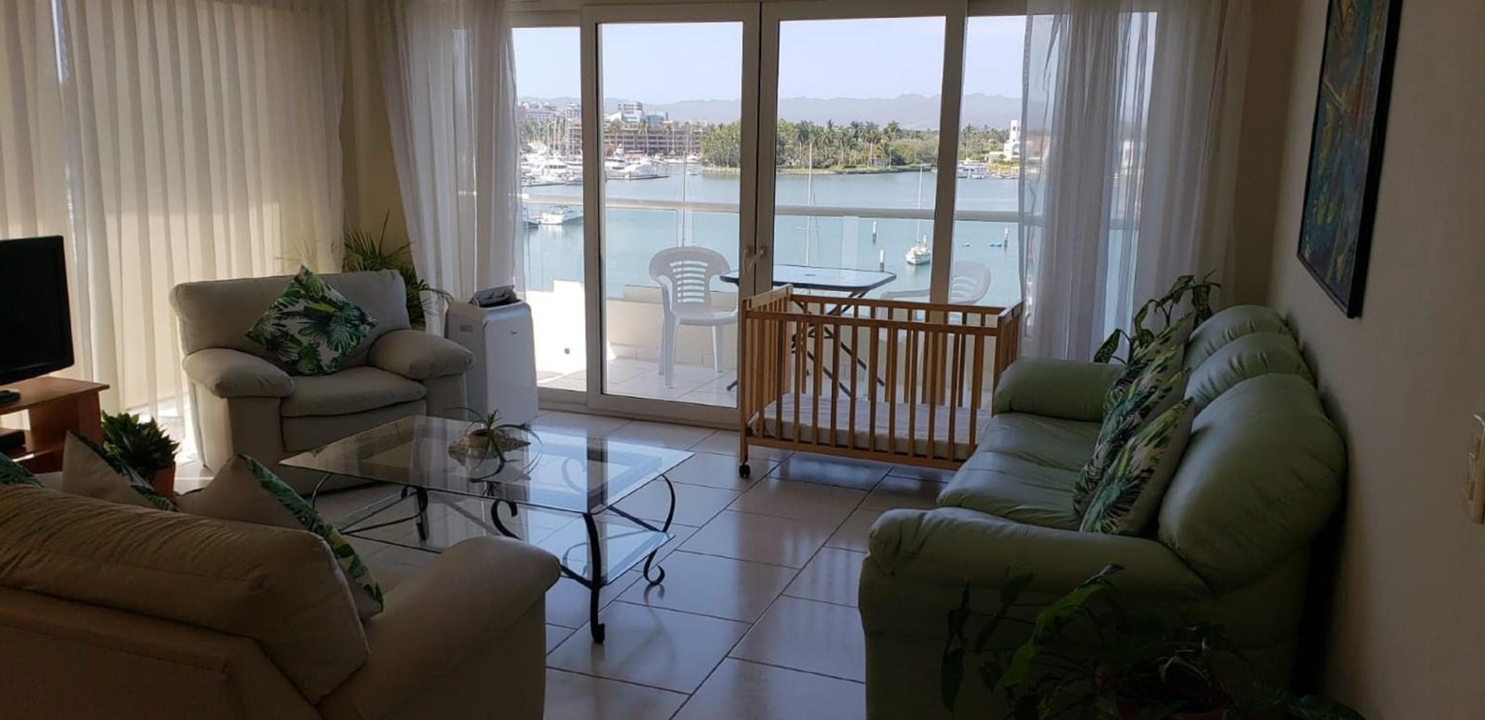 Marina Banderas Suites Hotel Boutique