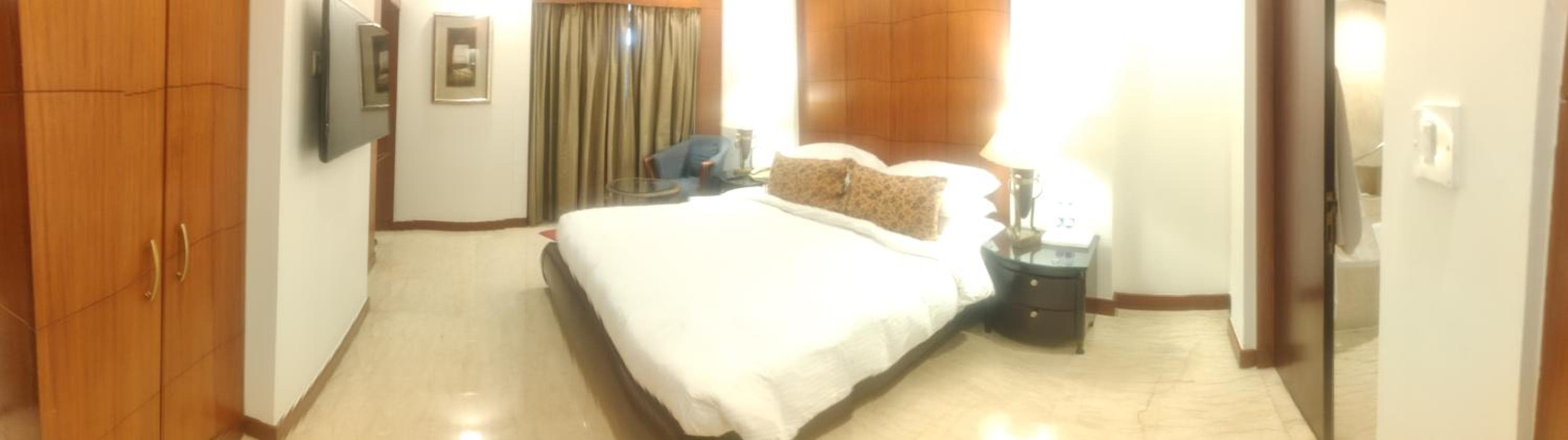 Hotel The Hans - Connaught Place, New Delhi