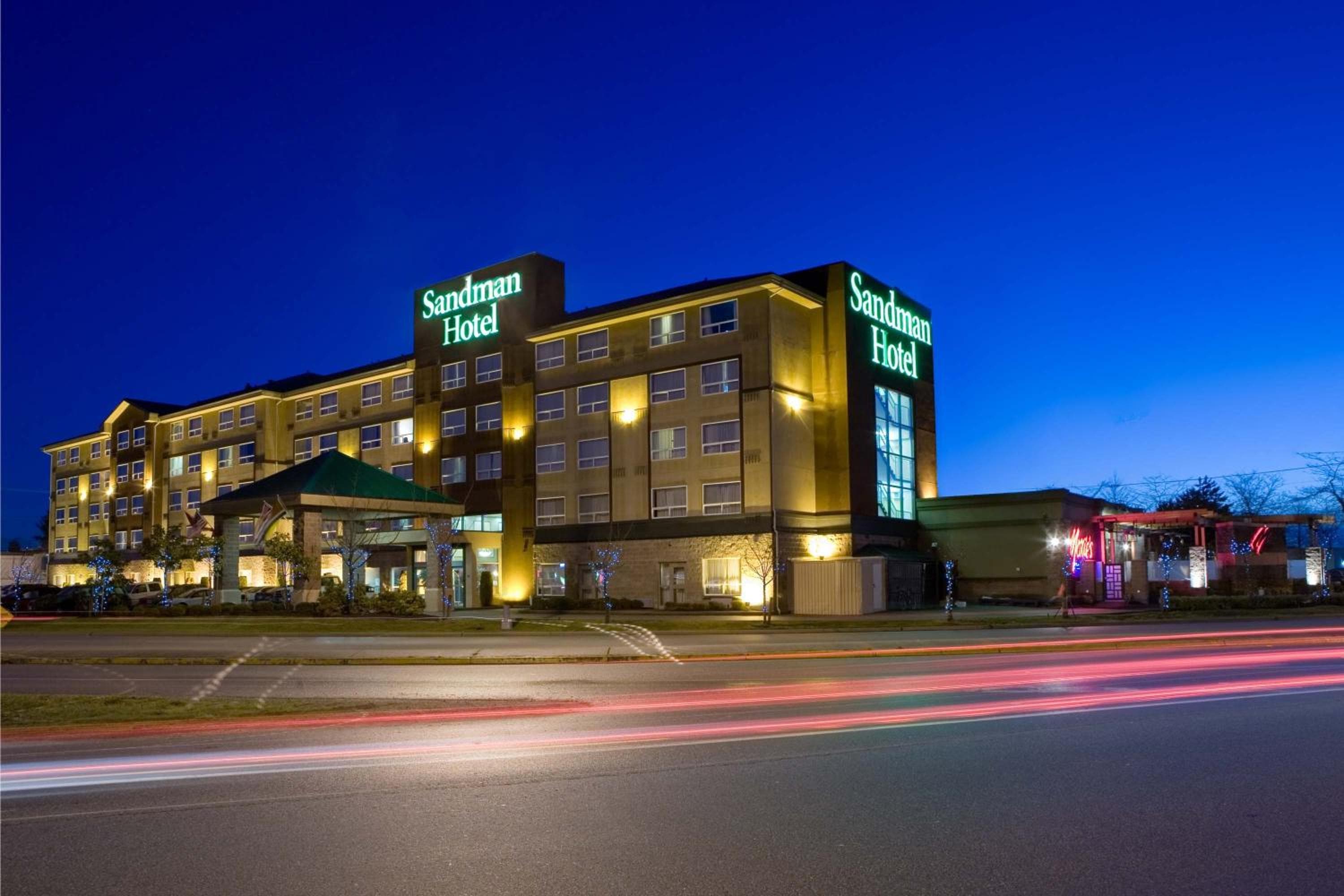 Sandman Hotel & Suites Vancouver Airport