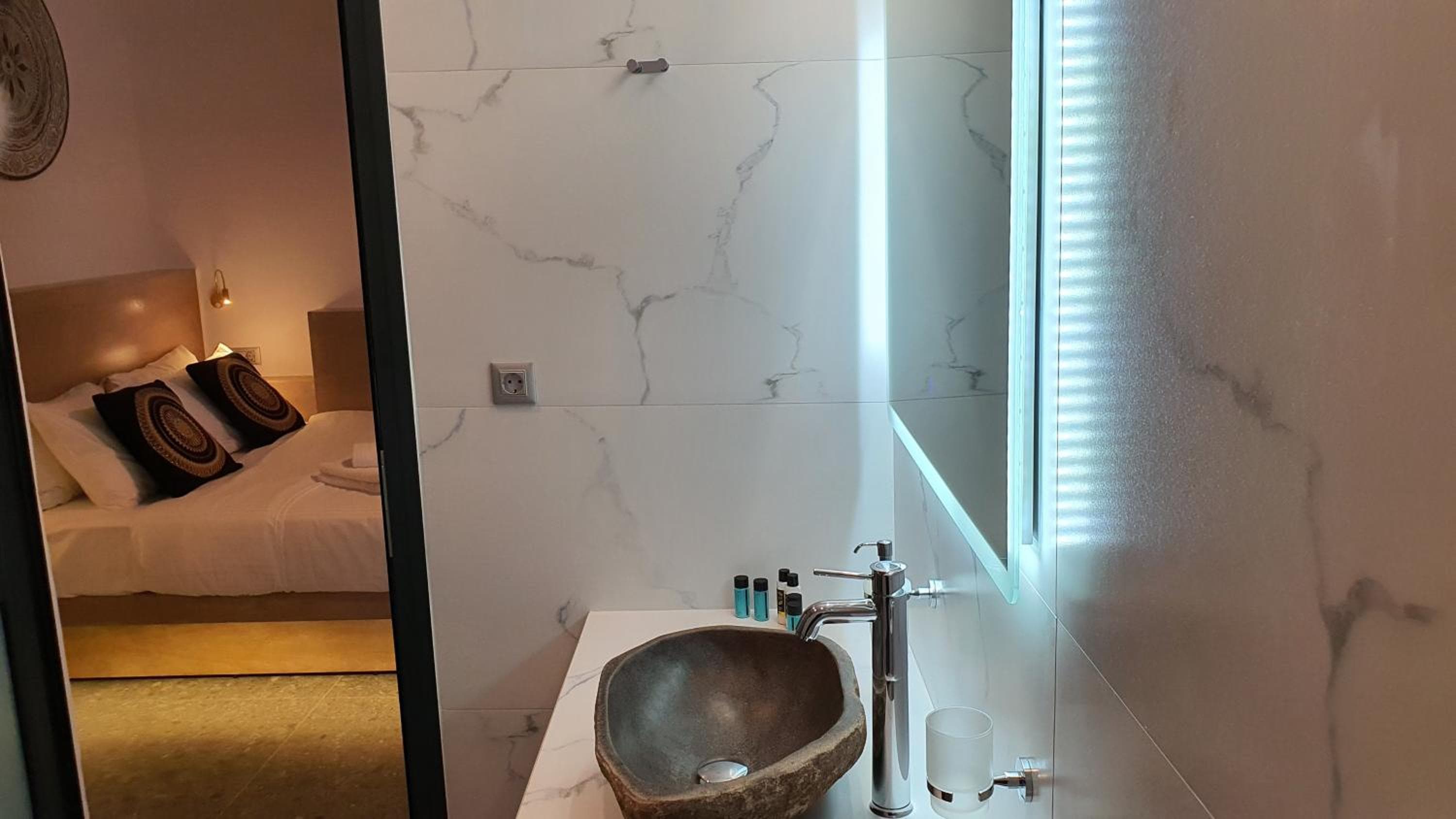 Mykonos Double Luxury Suites Collection-With External Hot spa Adults only