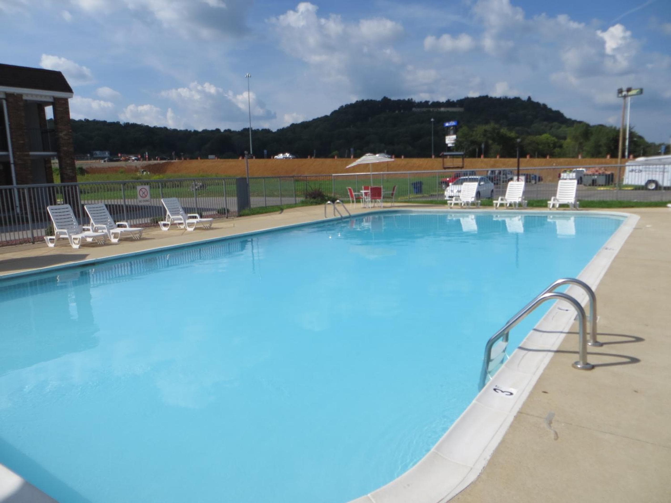 Days Inn by Wyndham Cave City