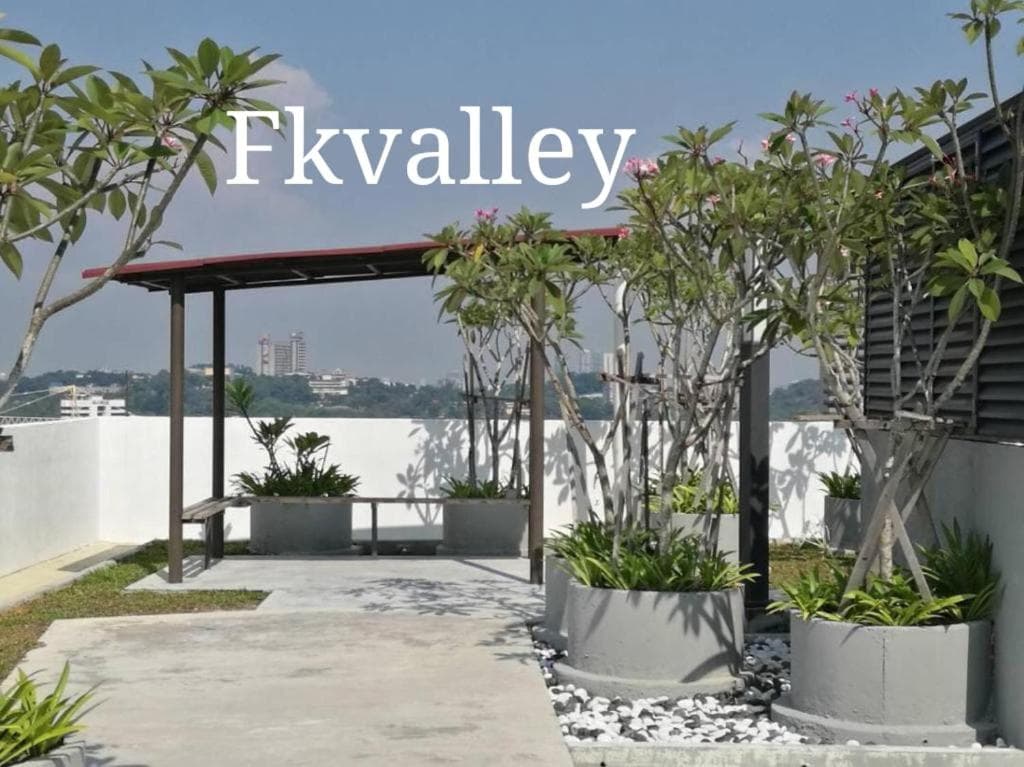 Studio 14 Vacation with Pool in Shah Alam City