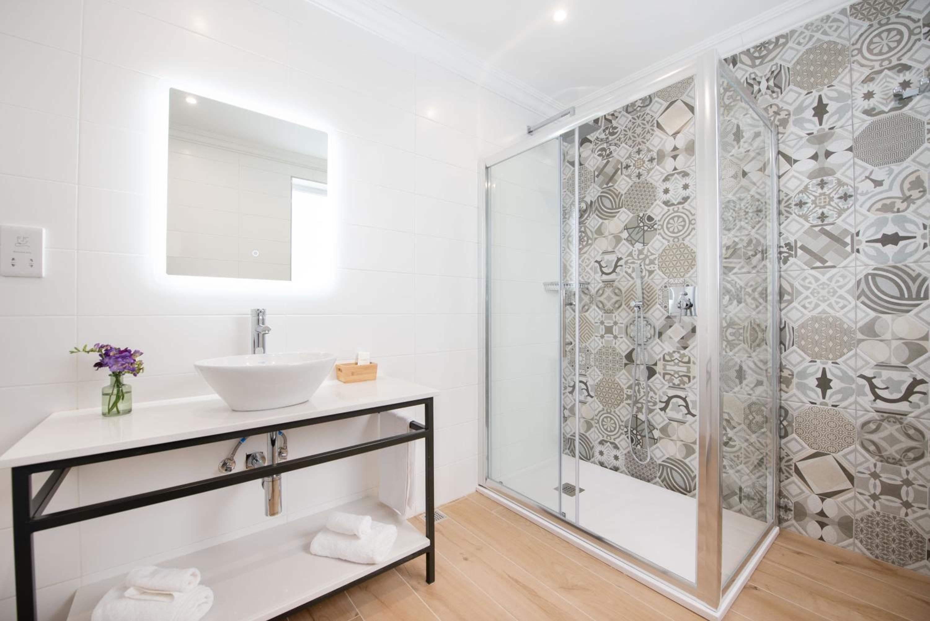 Georges Boutique Living