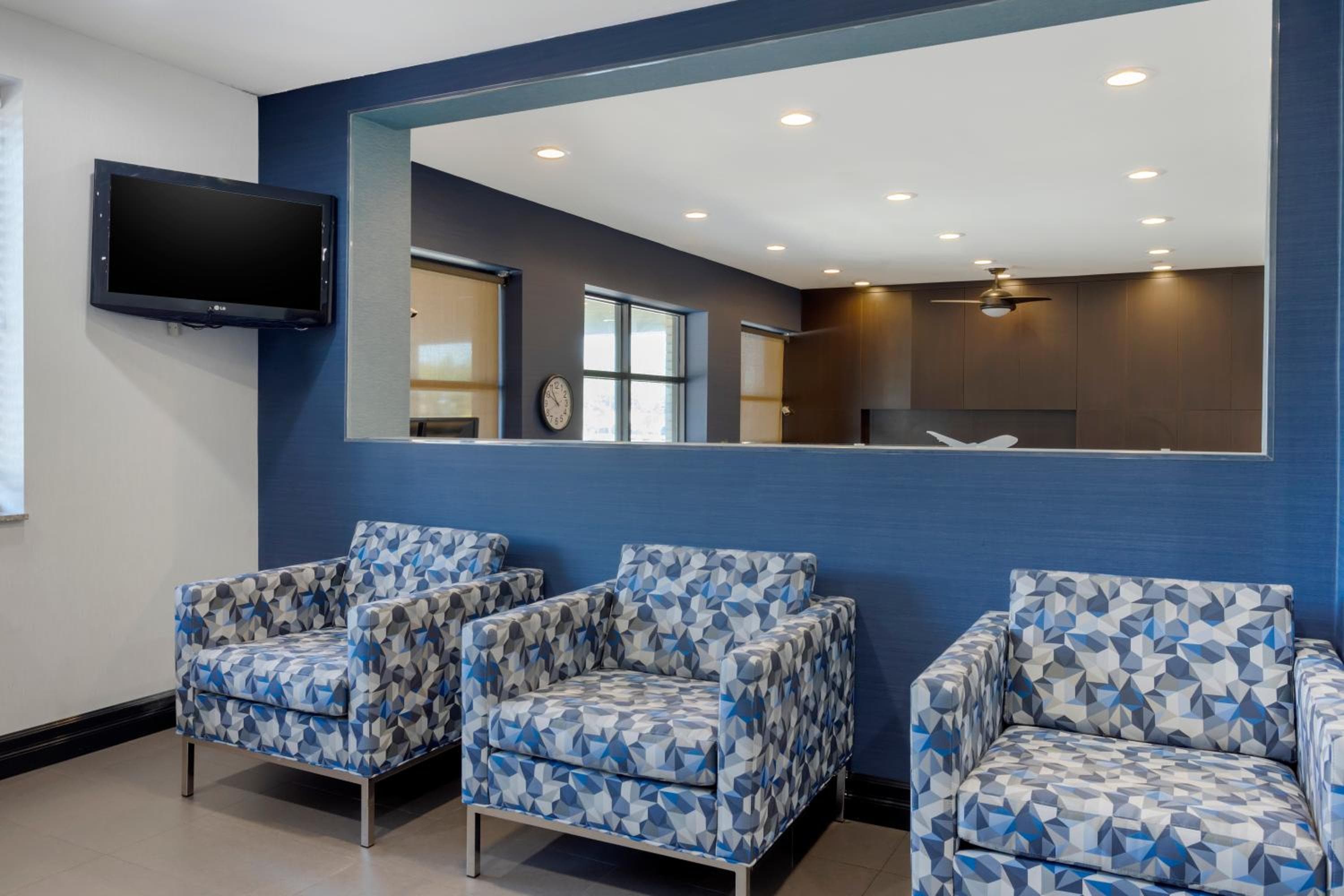 Avion Inn Near LGA Airport, an Ascend Collection Hotel