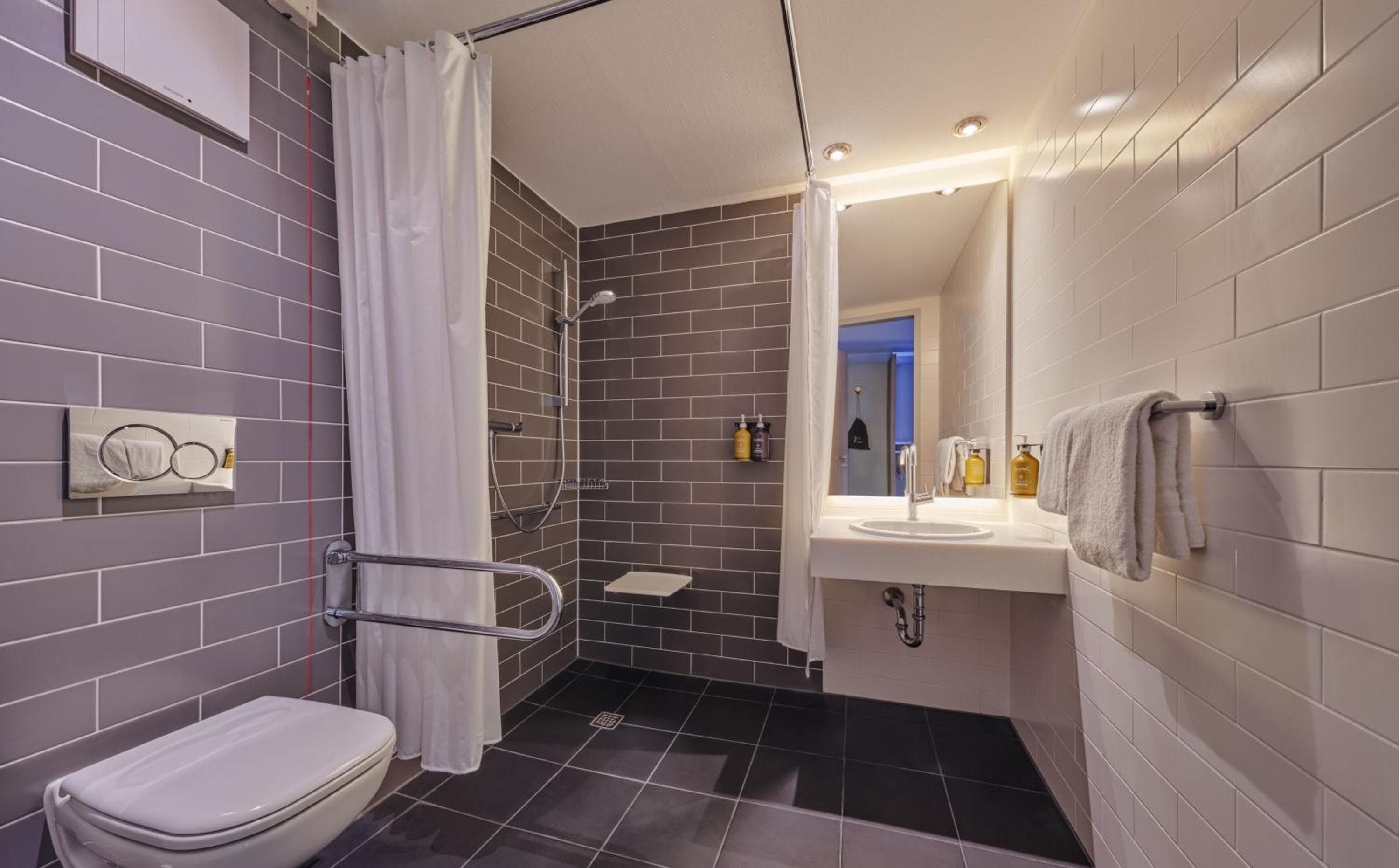 Holiday Inn Express Frankfurt Messe by IHG