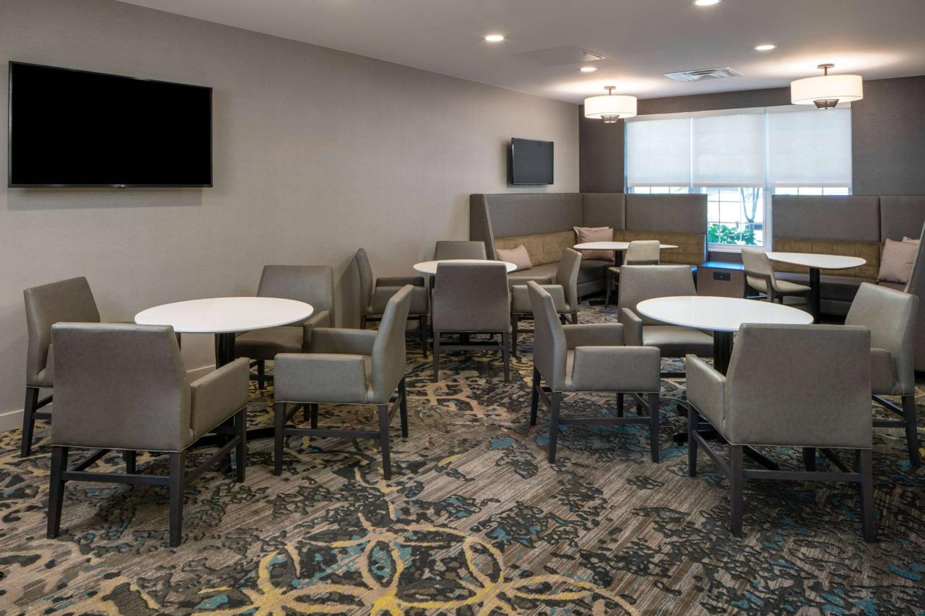 Sonesta ES Suites Fairfax Fair Lakes
