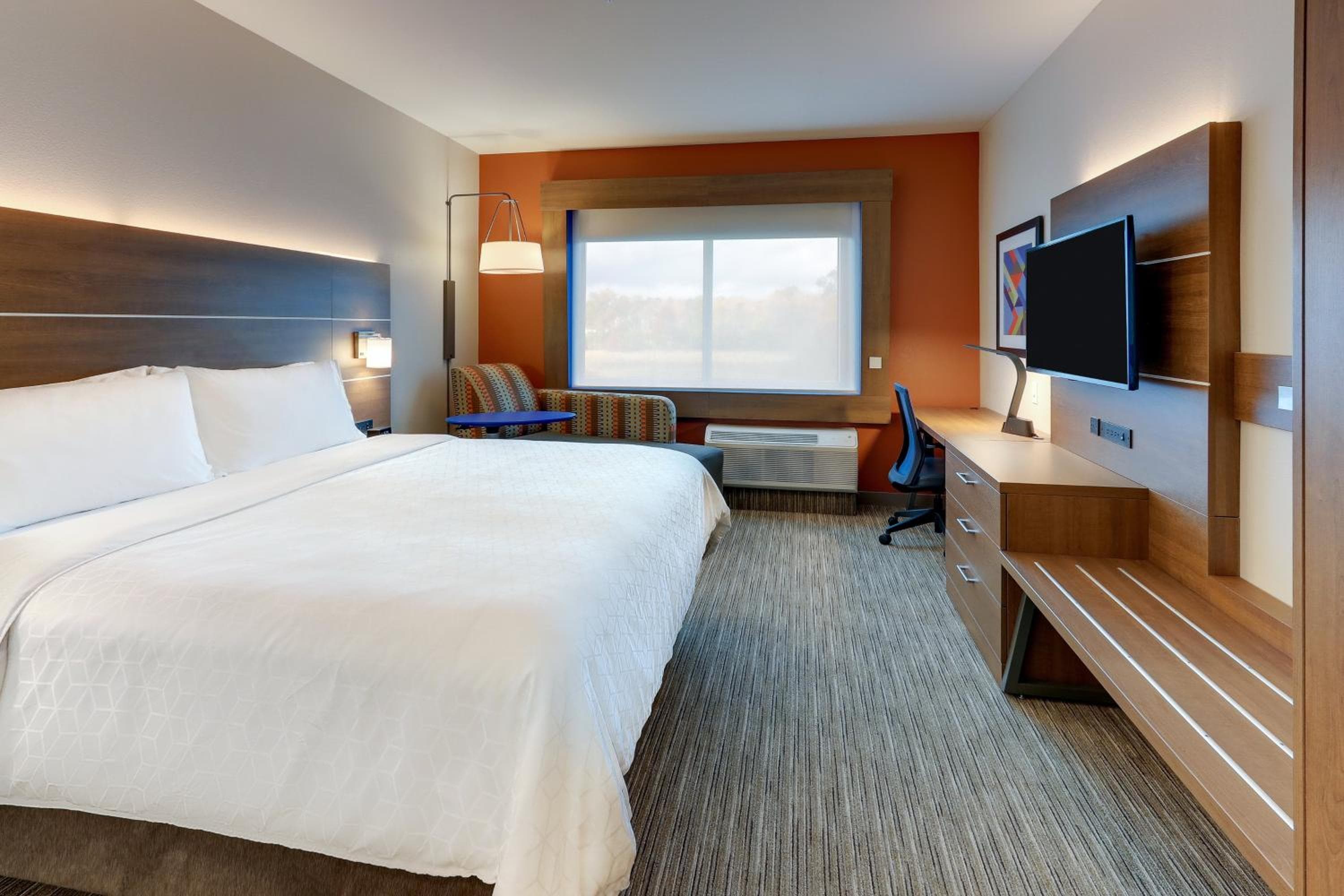Holiday Inn Express & Suites - Middletown - Goshen by IHG